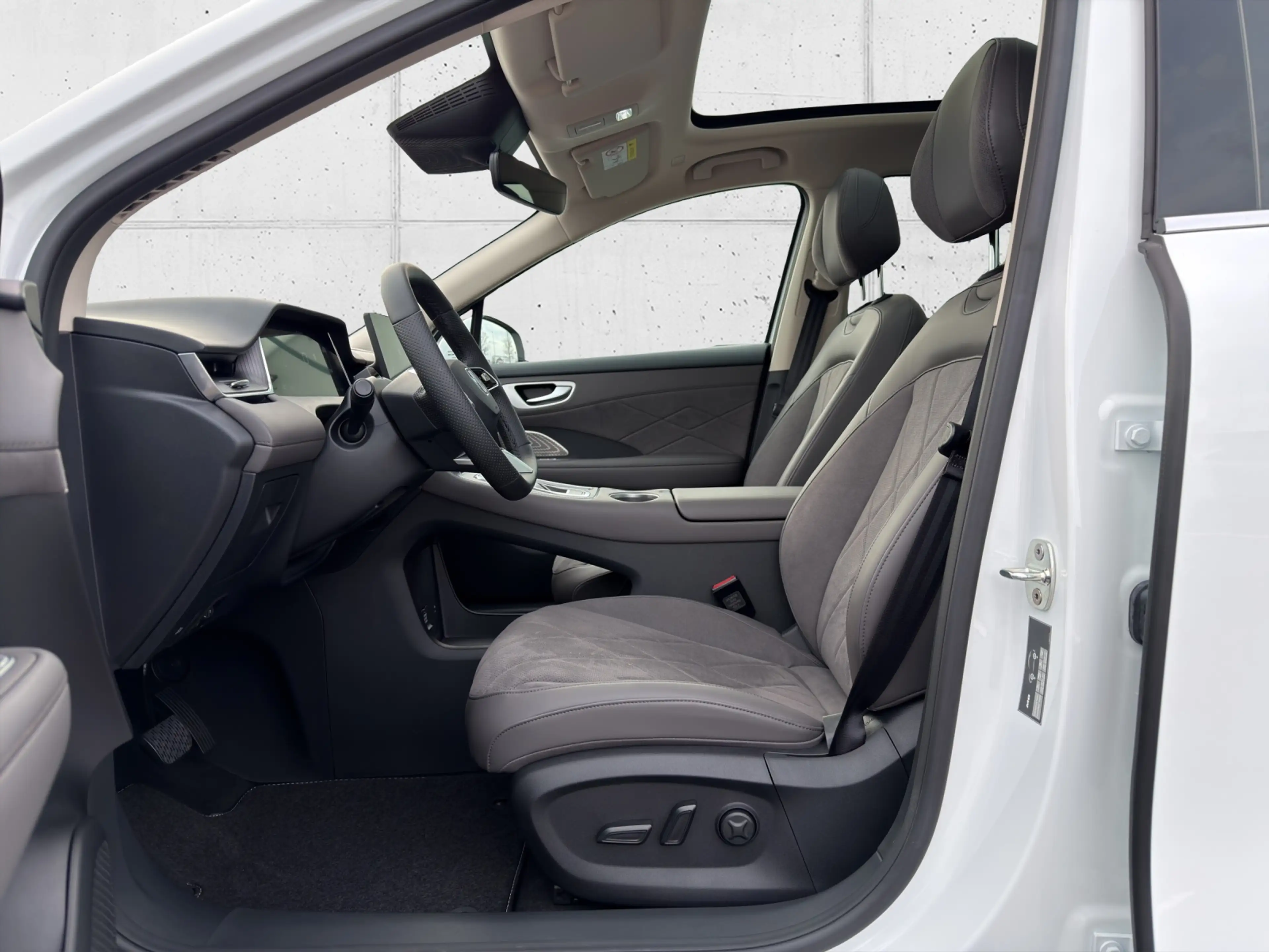 MG MGS6 EV MG S6 EV Luxury 2WD 77 kWh 530 km 5t. — photo 7