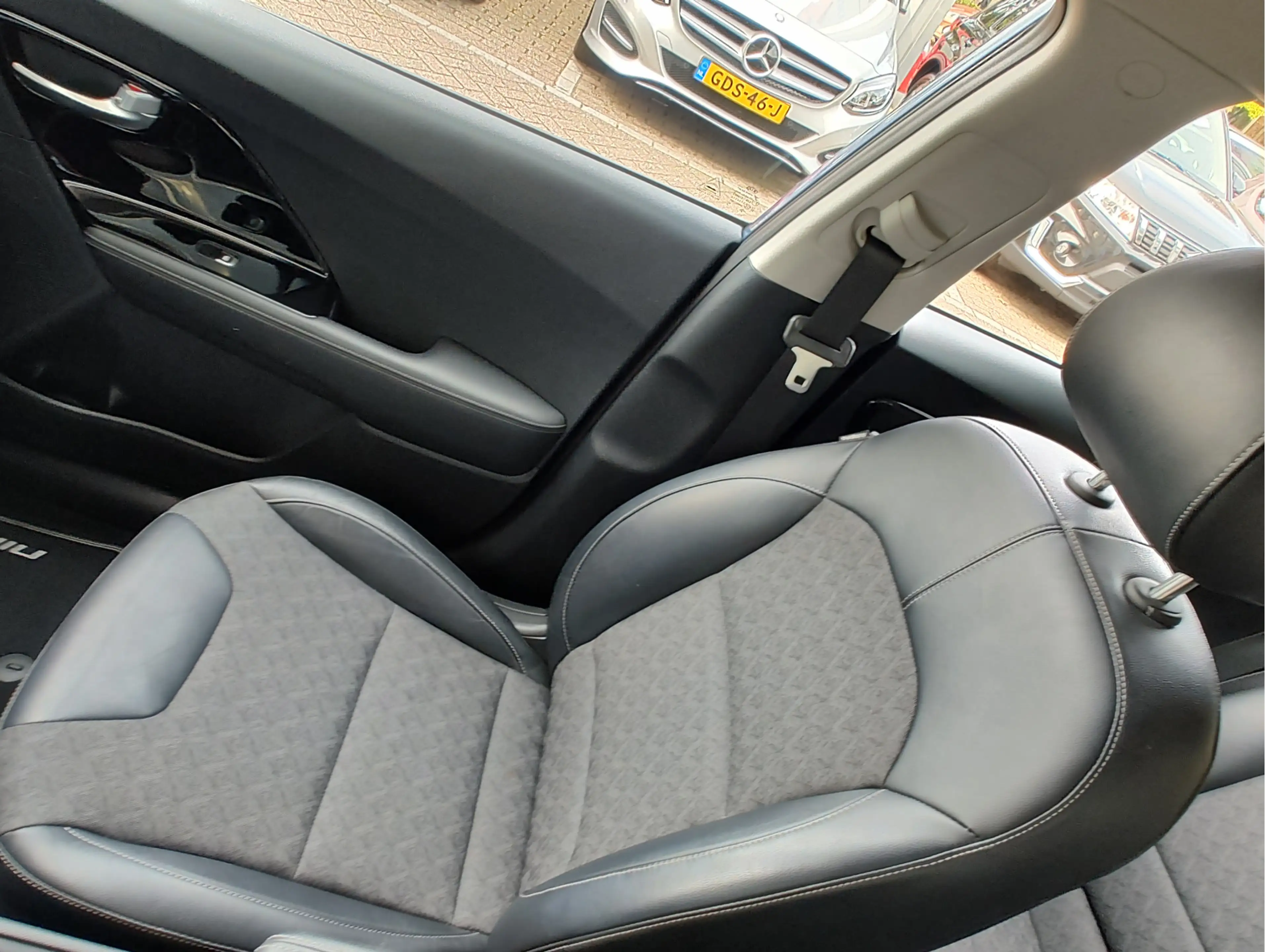 Kia Niro 1.6 GDi HYBRID DYNAMIC LINE Navi | Clima | Adaptiv — photo 27