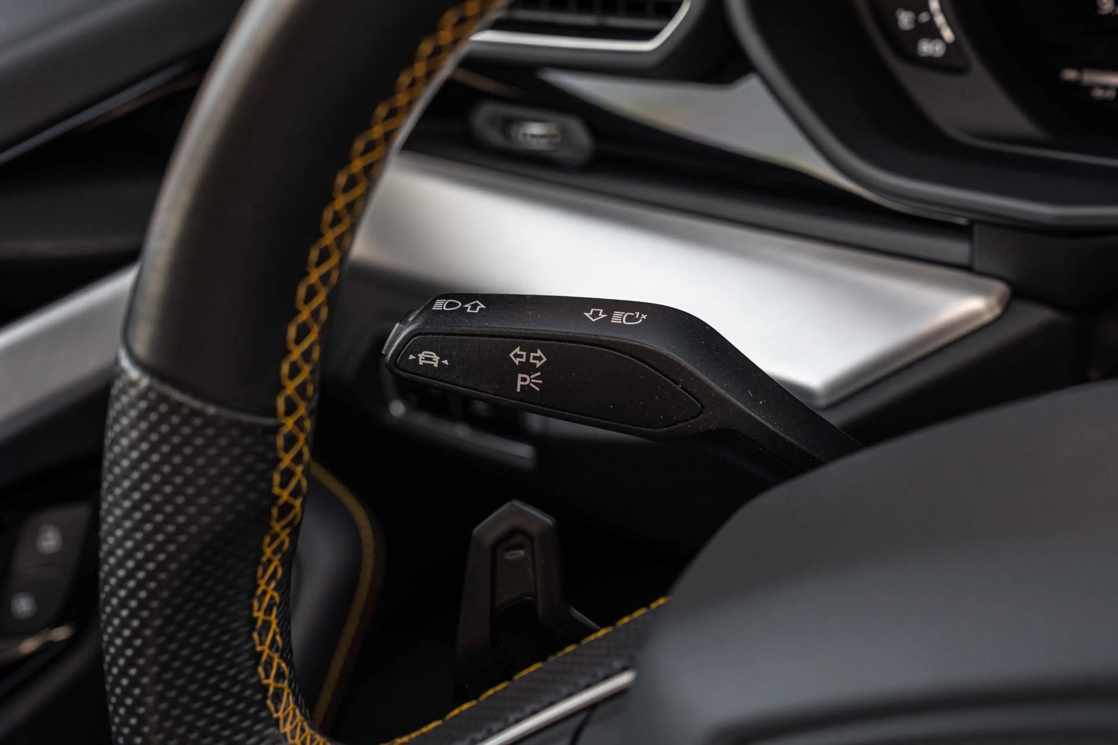 Lamborghini Urus 4.0 V8 650 PK Pano Keramisch B&O Advanced Massage — photo 47