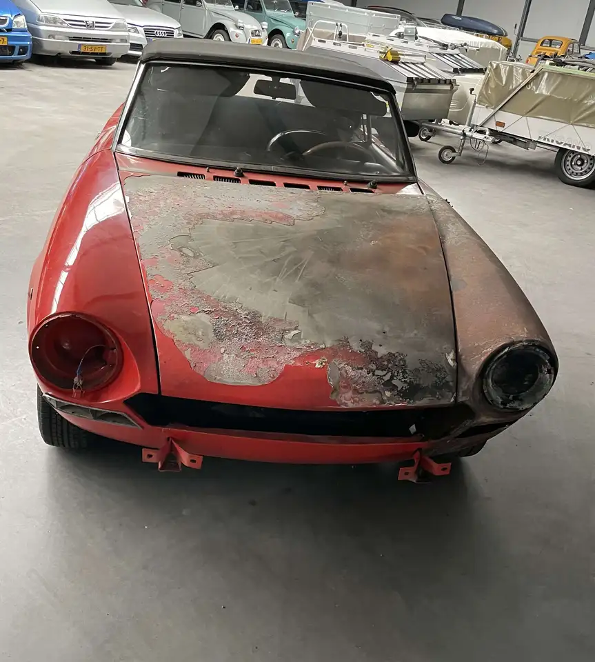 Fiat 124 Spider Project Car (Fire Damage), foto 4