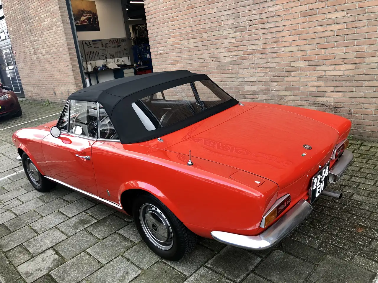 Fiat 124 Spider Project Car (Fire Damage), foto 8