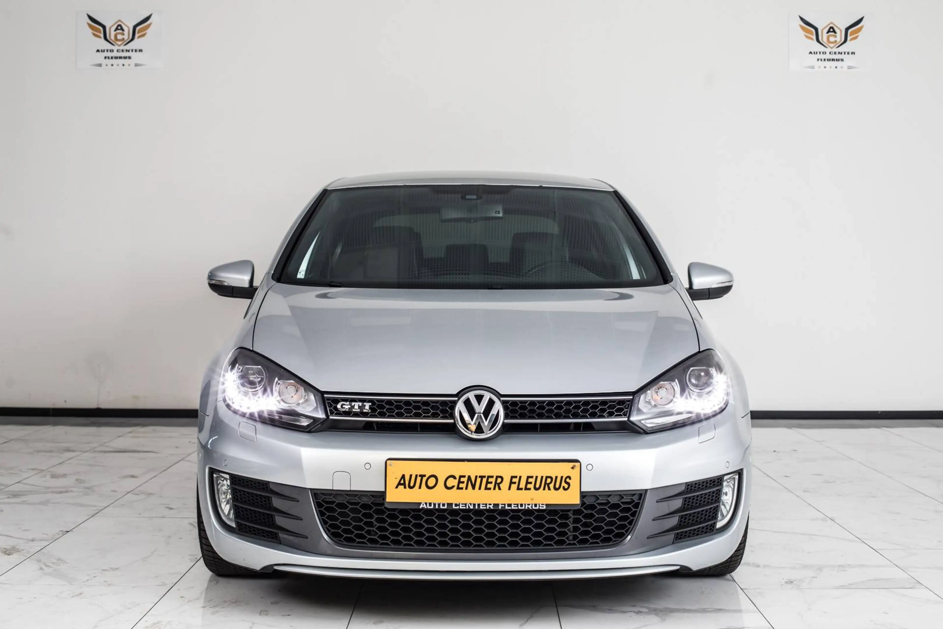 Volkswagen Golf GTI 2.0 TSI DSG — photo 3