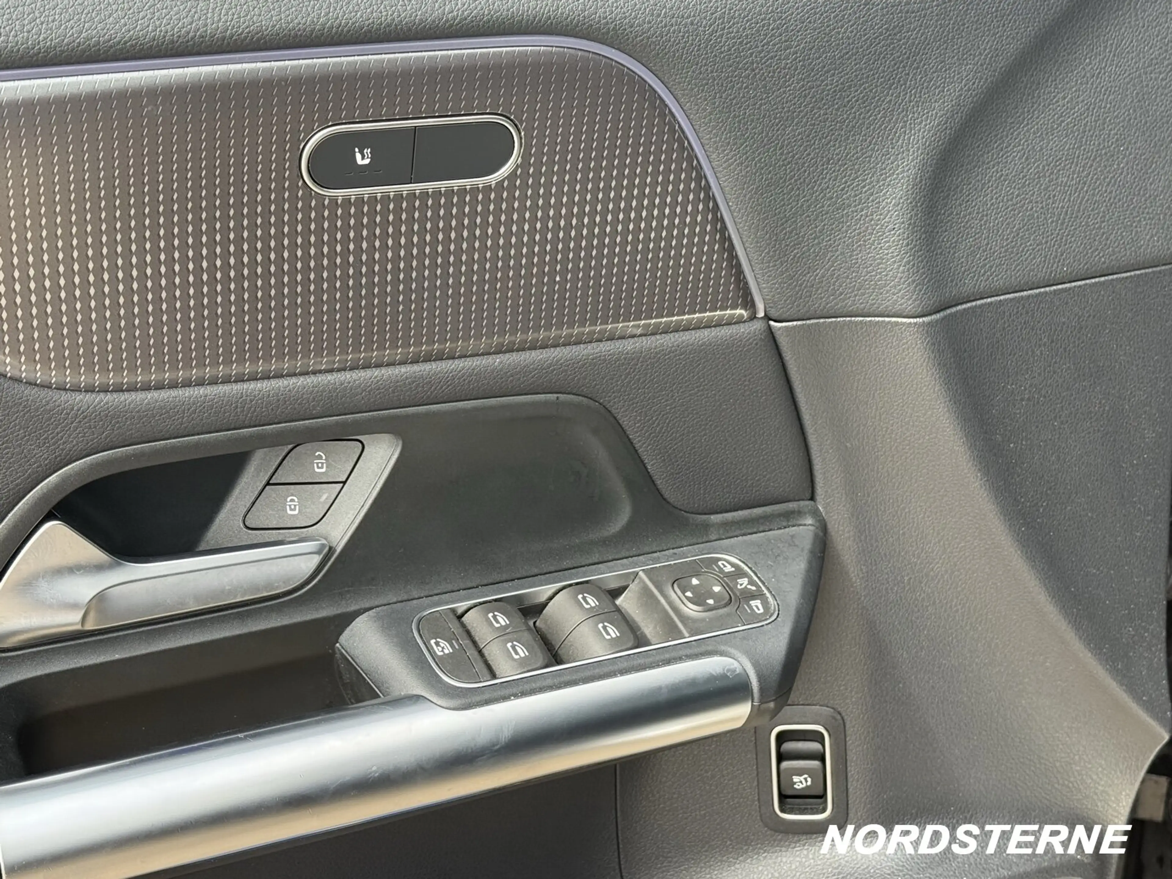 Mercedes-Benz EQA 250 EQA 250+PROGRESSIVE+KAMERA+LED+NAVI+TOTWINKEL — photo 17