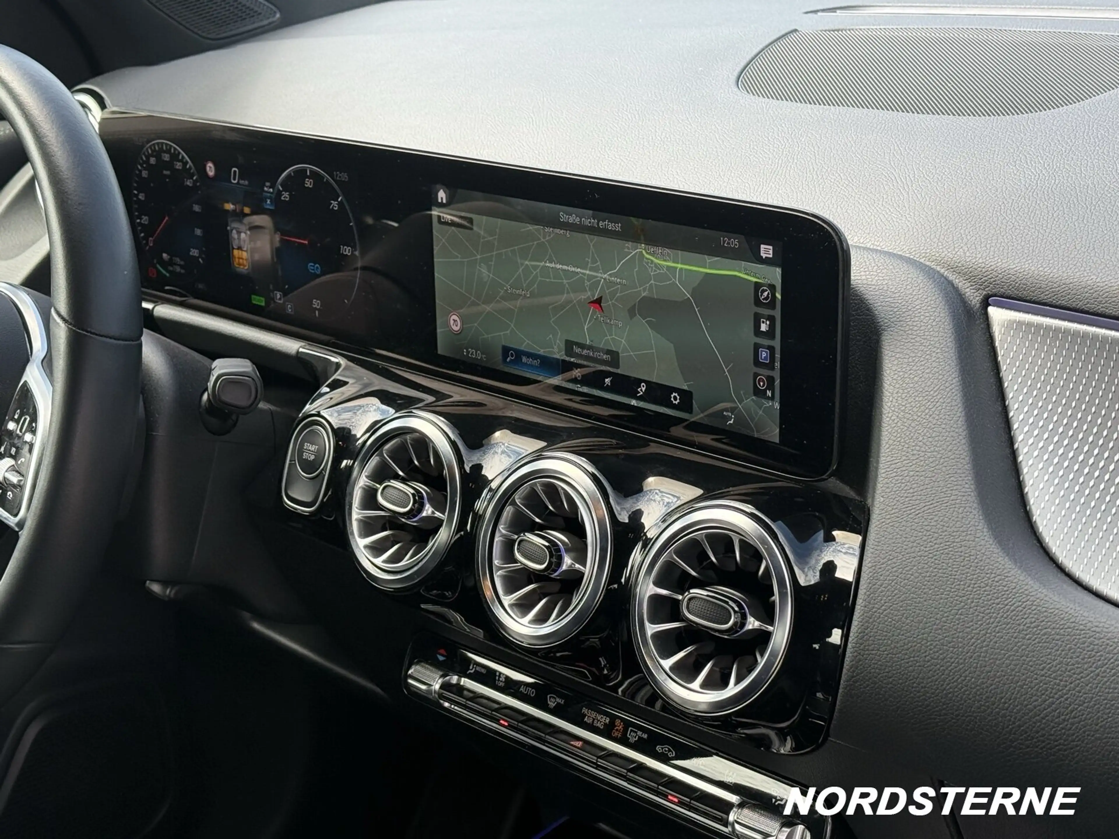 Mercedes-Benz EQA 250 EQA 250+PROGRESSIVE+KAMERA+LED+NAVI+TOTWINKEL — photo 15