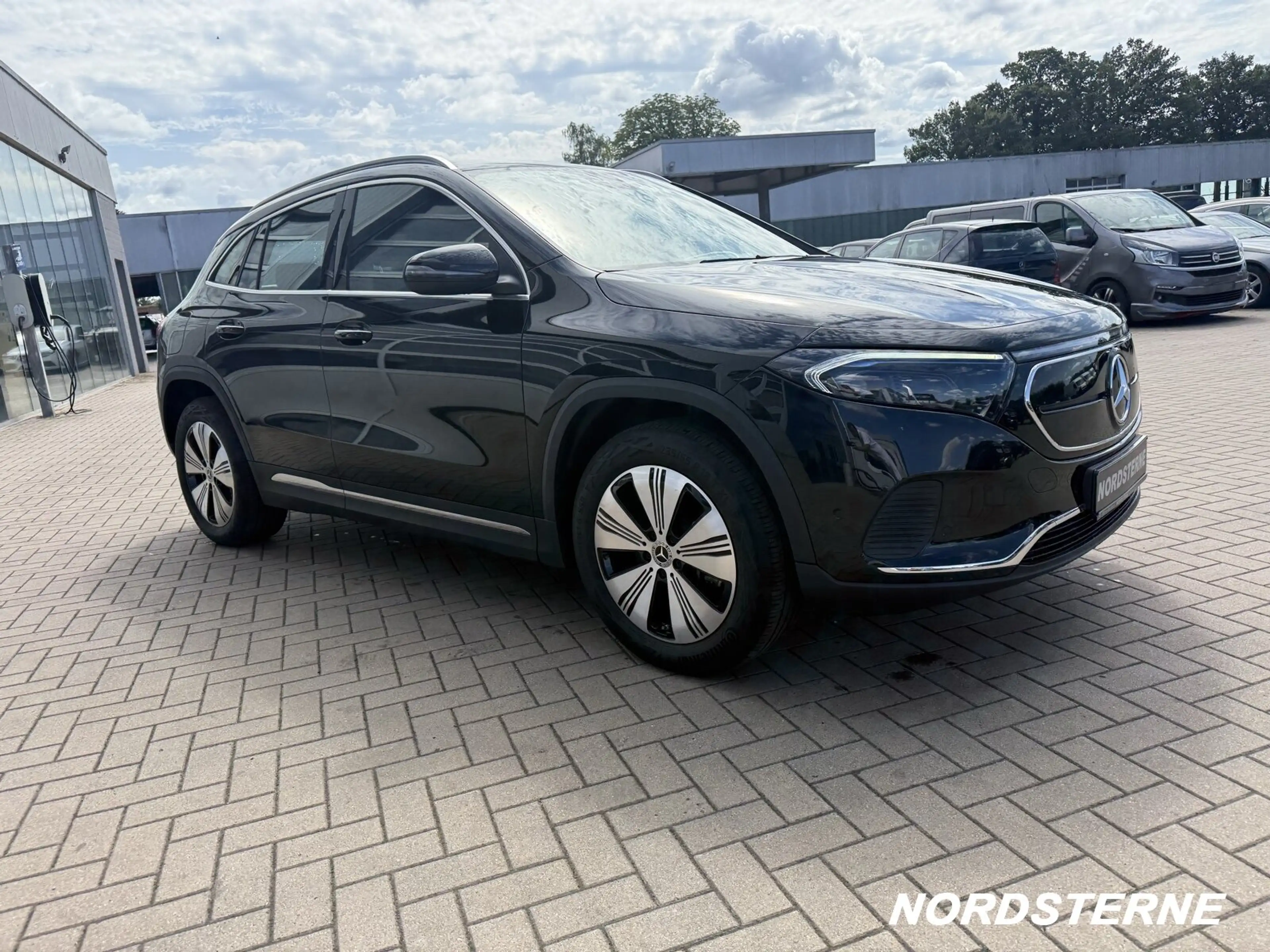 Mercedes-Benz EQA 250 EQA 250+PROGRESSIVE+KAMERA+LED+NAVI+TOTWINKEL — photo 4