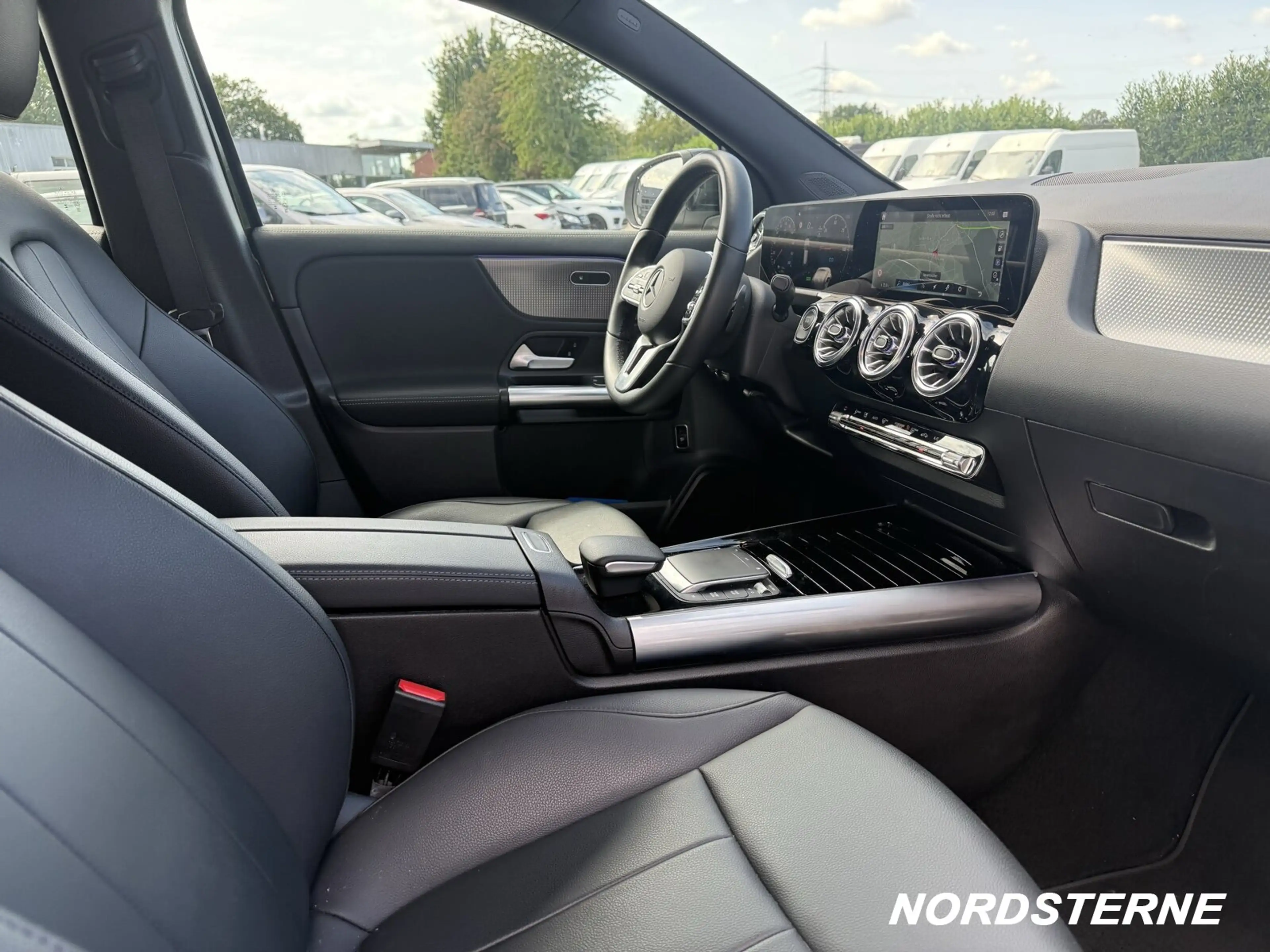 Mercedes-Benz EQA 250 EQA 250+PROGRESSIVE+KAMERA+LED+NAVI+TOTWINKEL — photo 12