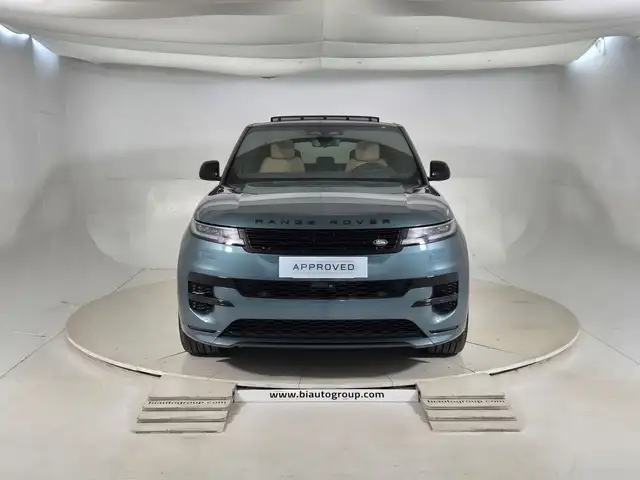 Land Rover Range Rover Sport view 8