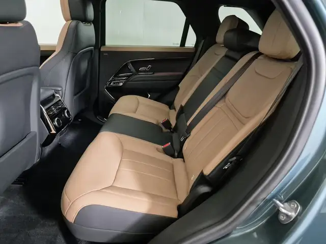 Land Rover Range Rover Sport view 5