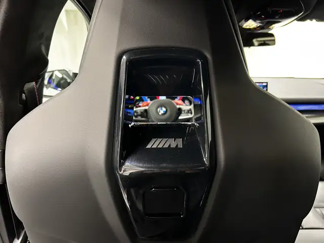 BMW M5 view 25