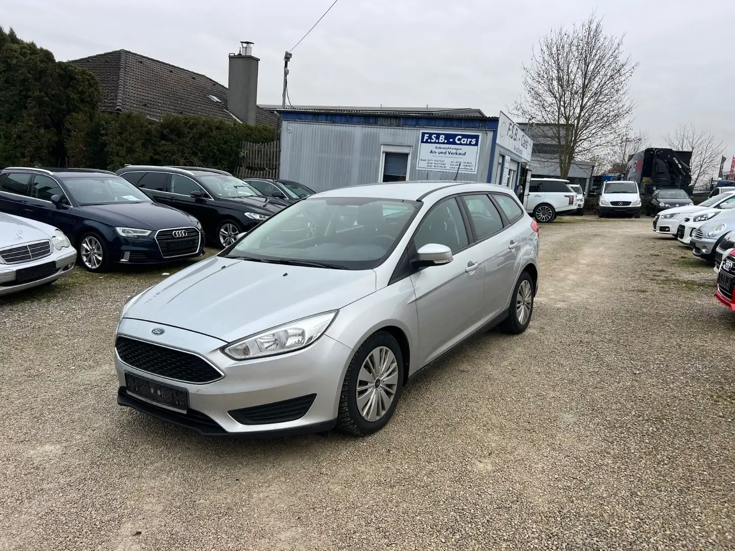 Ford Focus Turnier Silber - 1