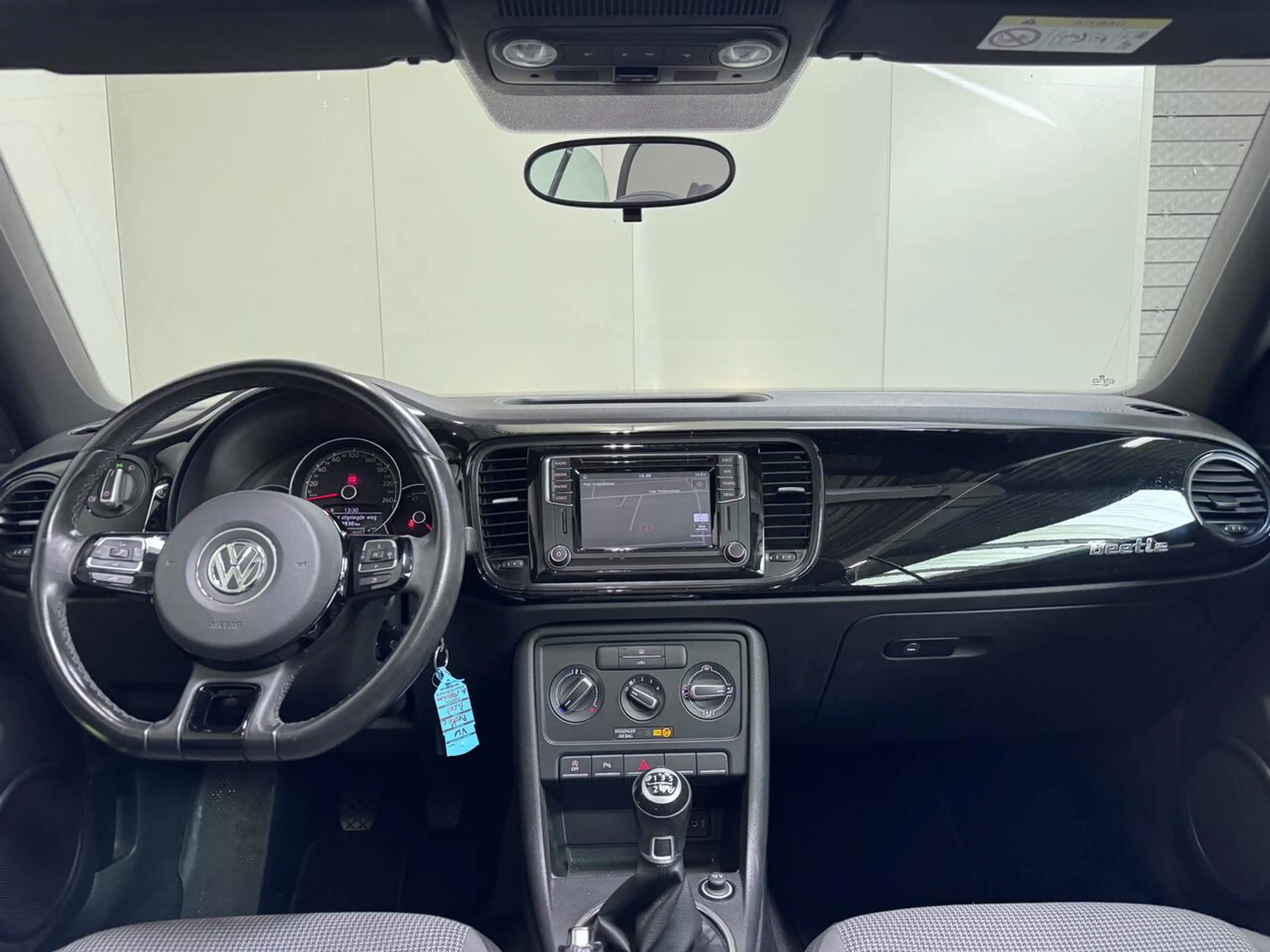 Volkswagen Beetle Cabrio 1.2 TSi Benzine Man.  - GPS - Bluetooth ... — photo 10
