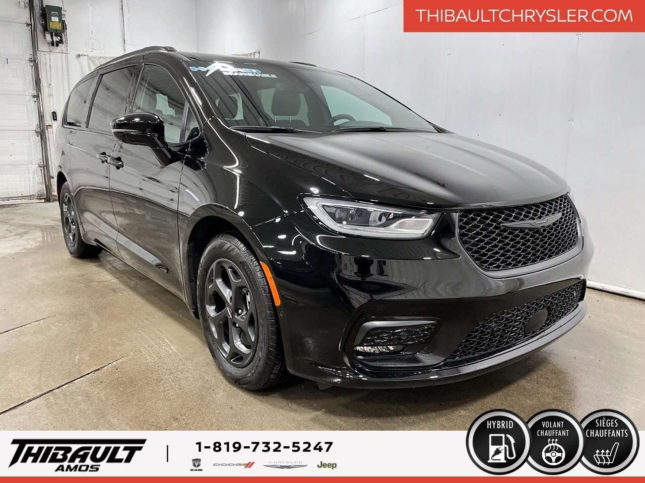2024 Chrysler Pacifica Premium S Appearance