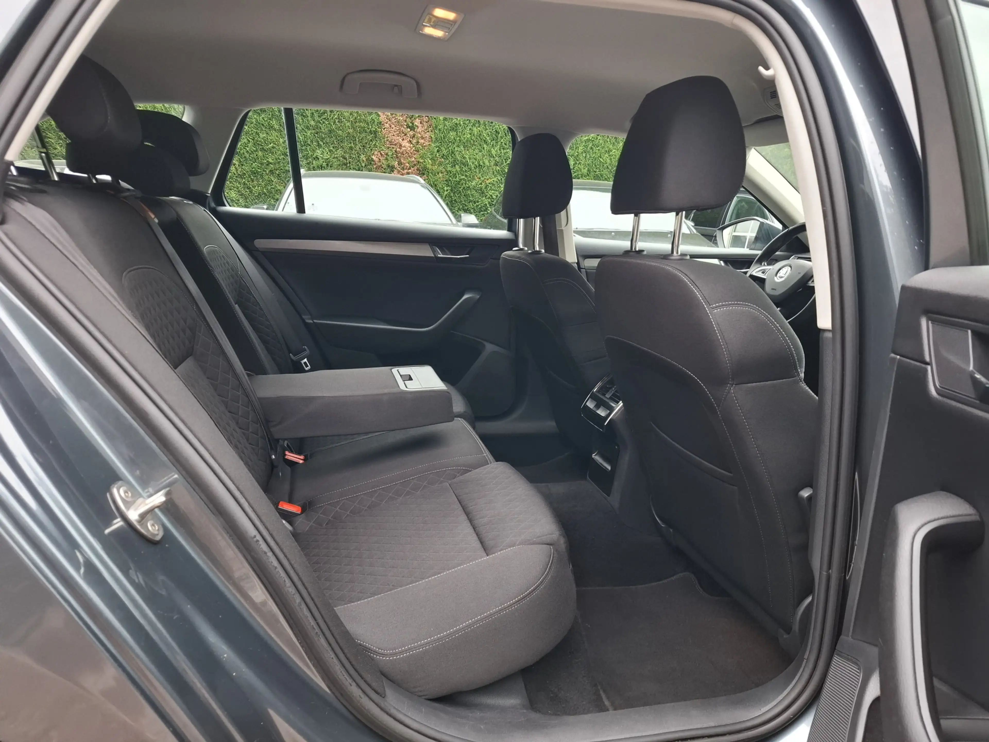 Skoda Superb Combi 2.0 TDI XENON/LED/TREKHAAK/CLIMAT/CRUISE 150 — photo 11