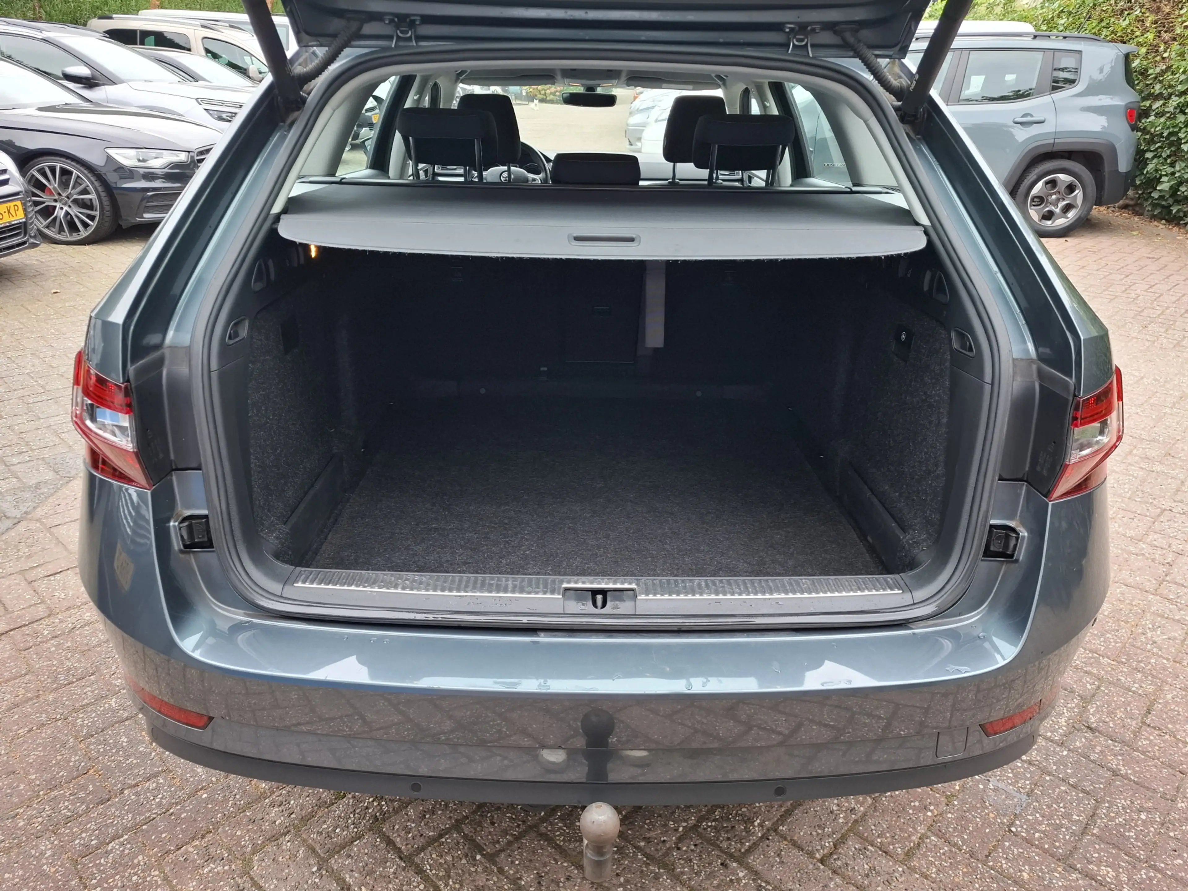 Skoda Superb Combi 2.0 TDI XENON/LED/TREKHAAK/CLIMAT/CRUISE 150 — photo 13