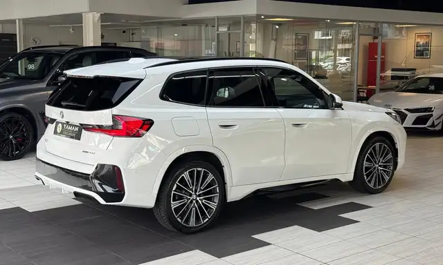 BMW X1 view 7