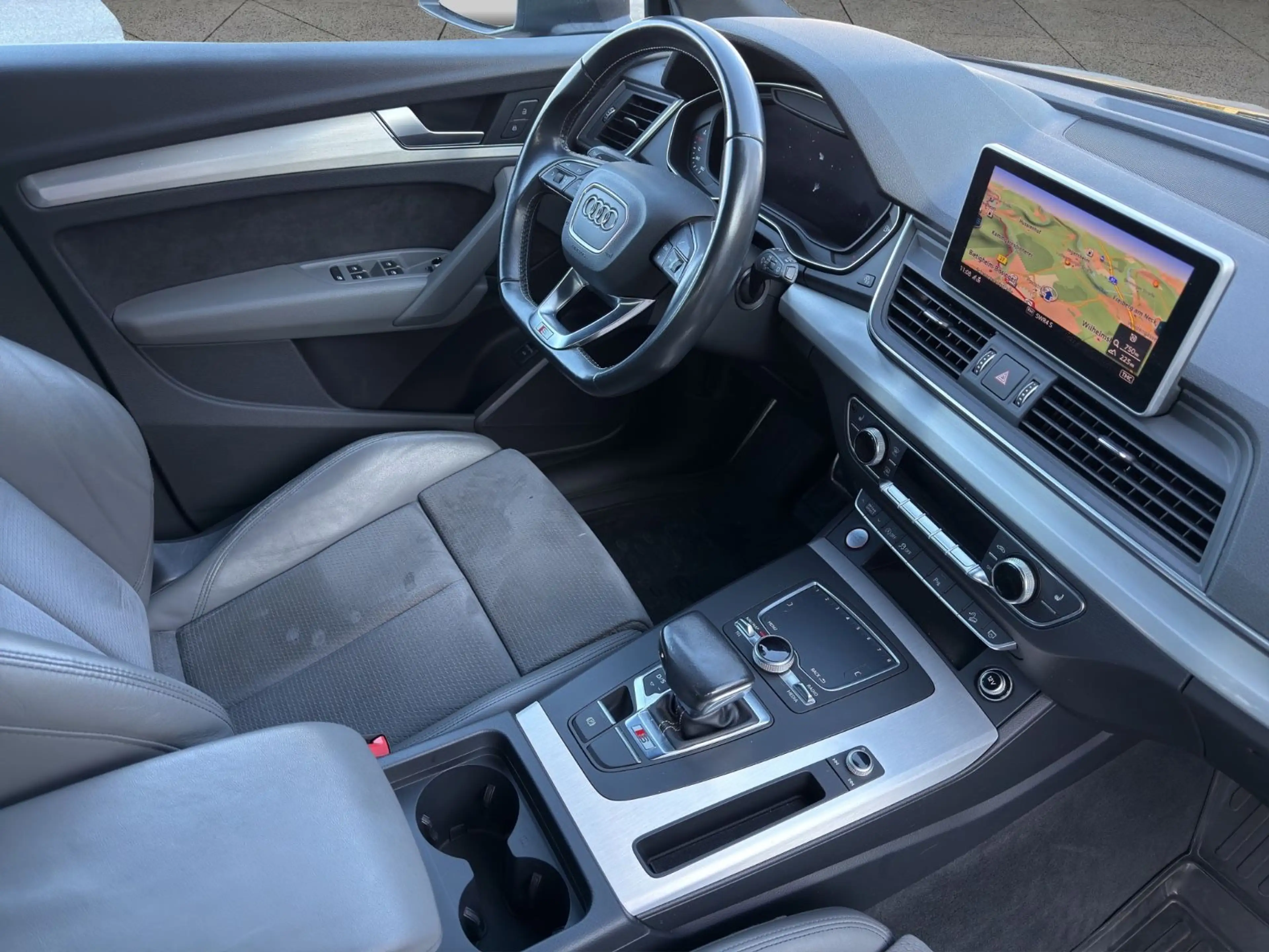 Audi SQ5 3.0 TFSI quattro S-Tronic — photo 13