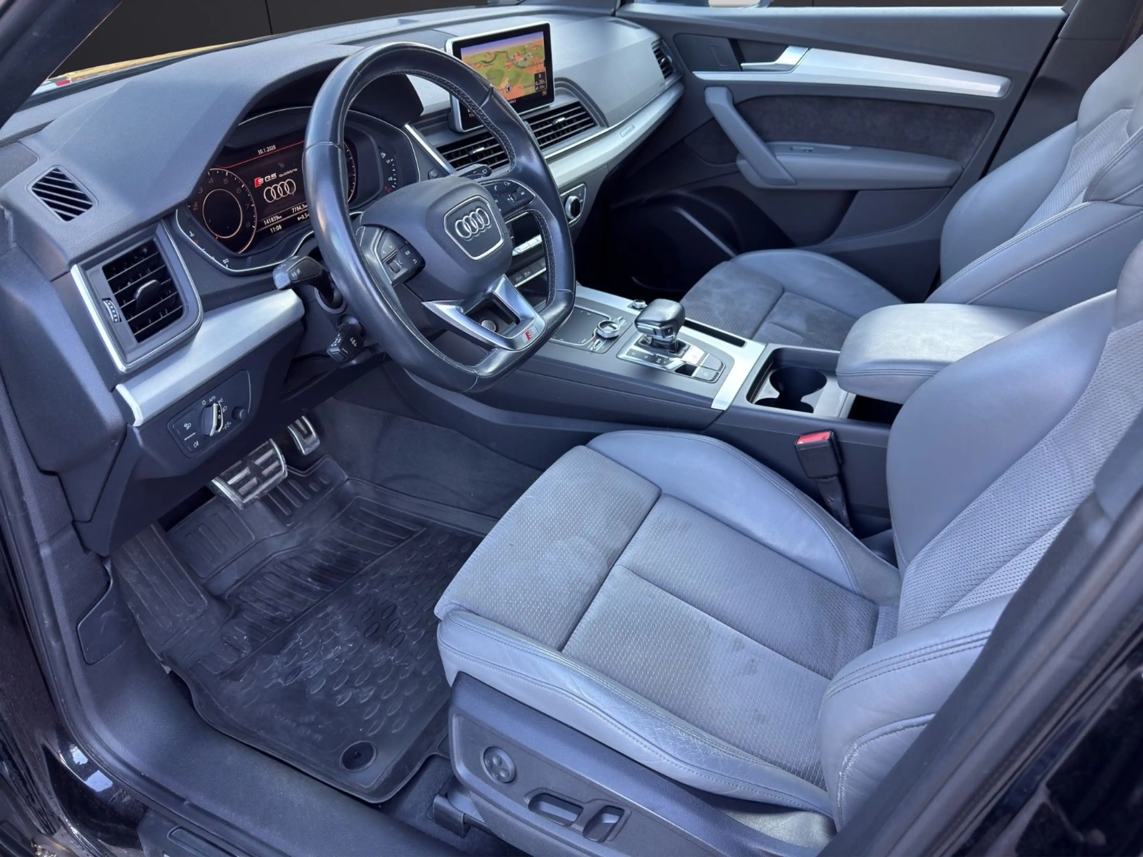 Audi SQ5 3.0 TFSI quattro S-Tronic — photo 10