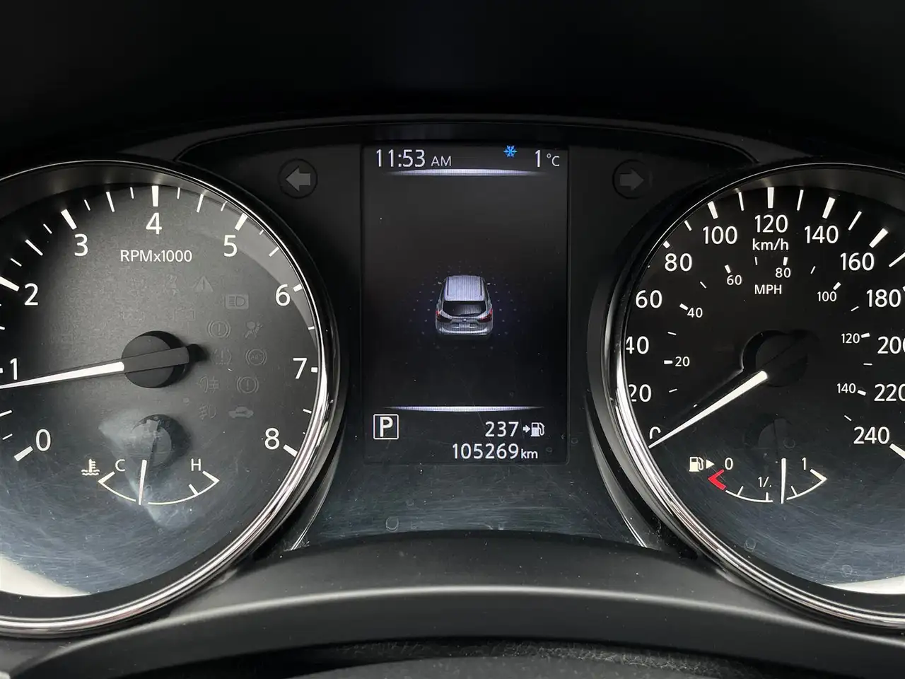 Nissan Rogue снимка Nissan Rogue