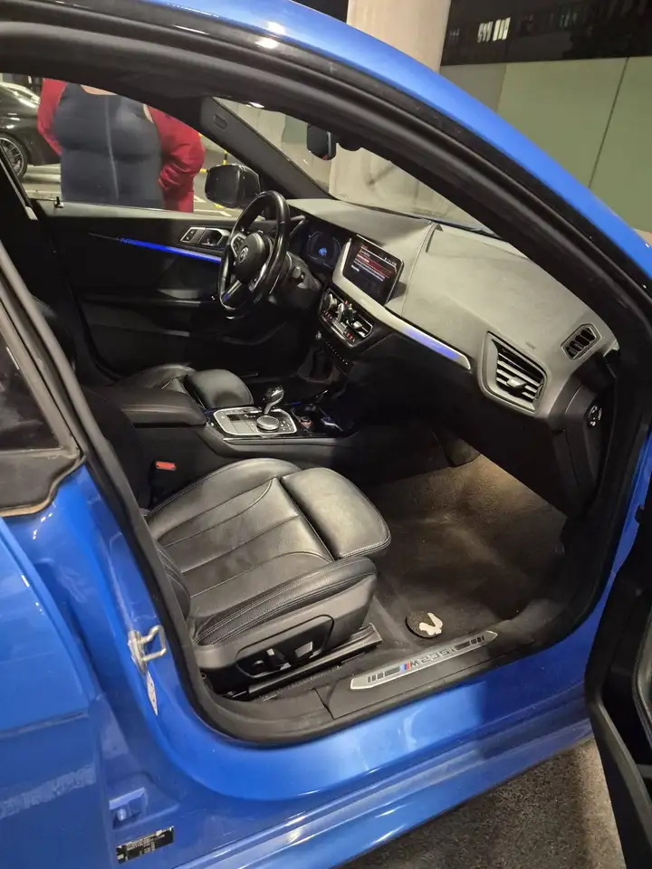 BMW 235