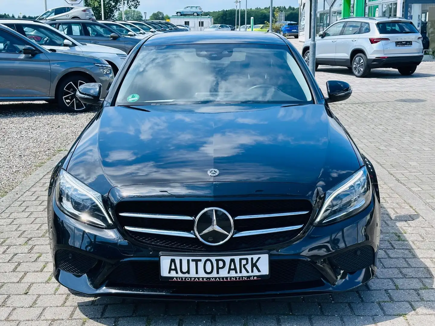 Mercedes-Benz C 220 d Limo. Avantgarde*LEDER*NAVI*LED*KAMERA* Schwarz - 2