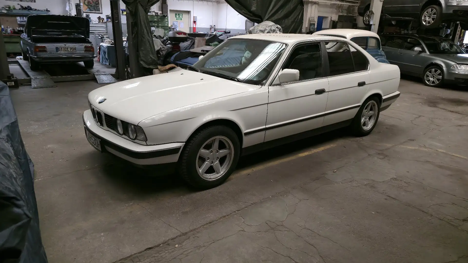 BMW 530 530i - 1