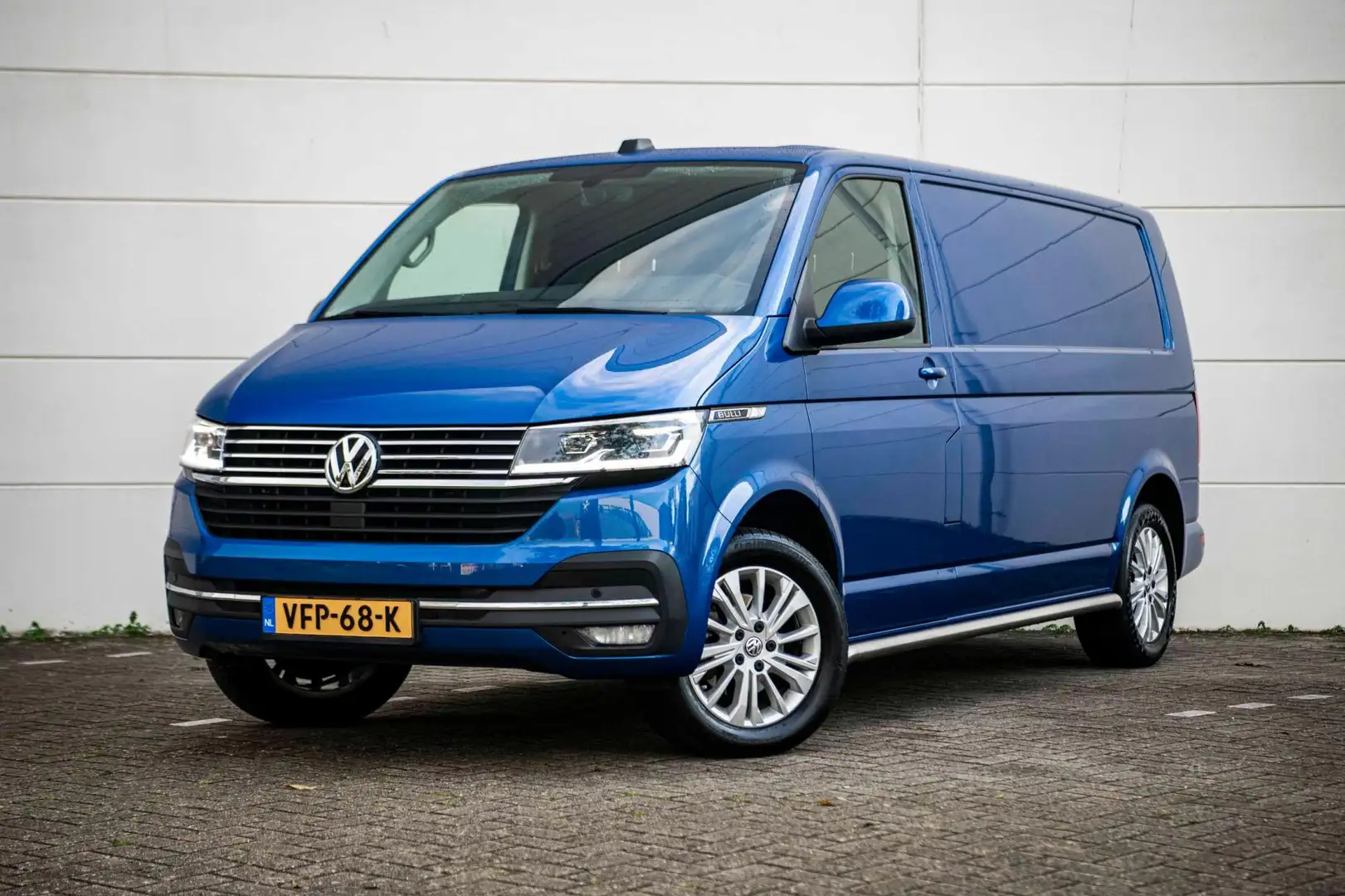 Volkswagen Transporter 2.0 TDI 150pk L2H1 Bulli |ACC|Navi|Cockpit|LED| Bleu - 1