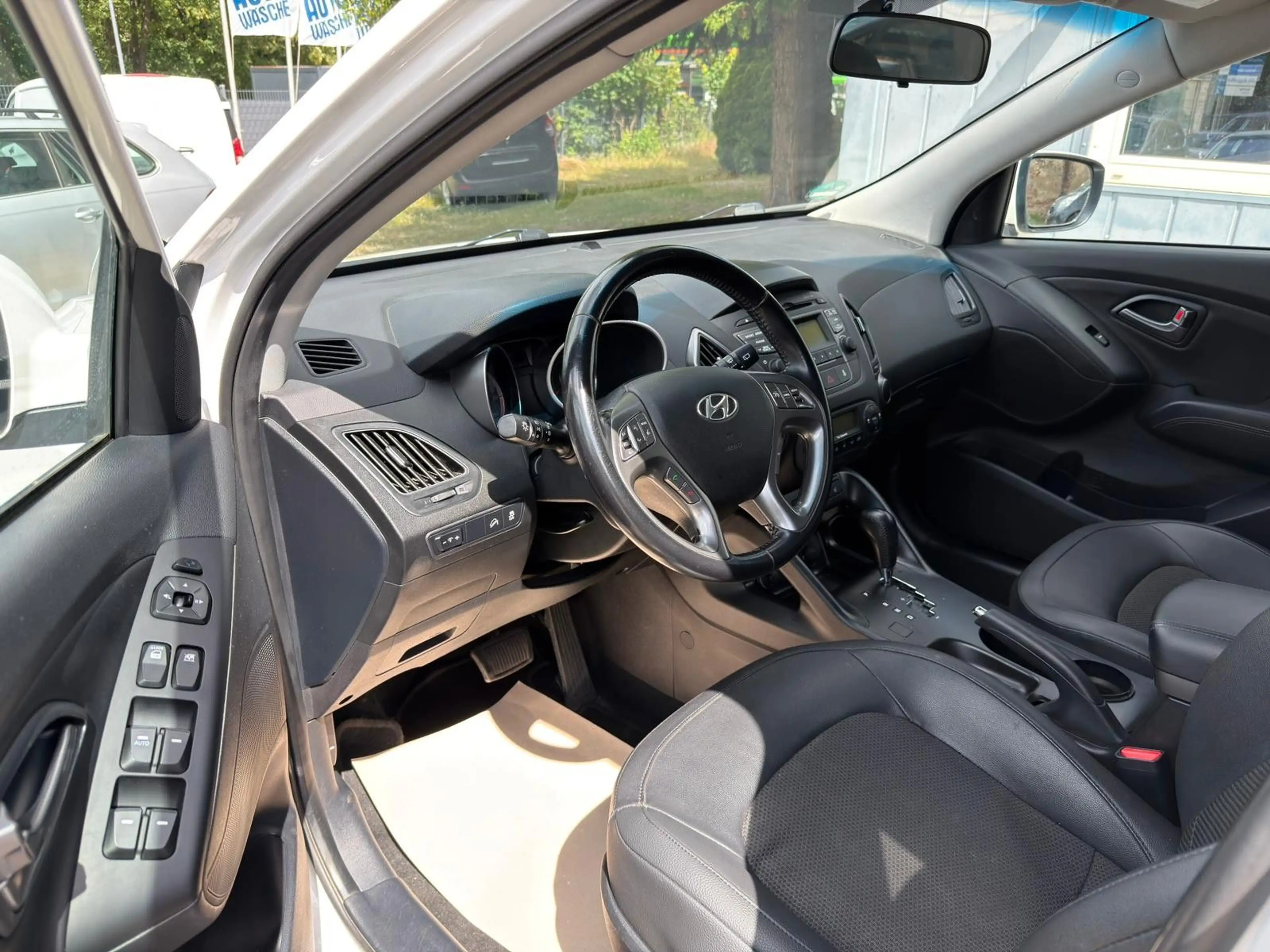 Hyundai iX35 2.0 GDI*Temp*Klima*SHZ*PDC — photo 12
