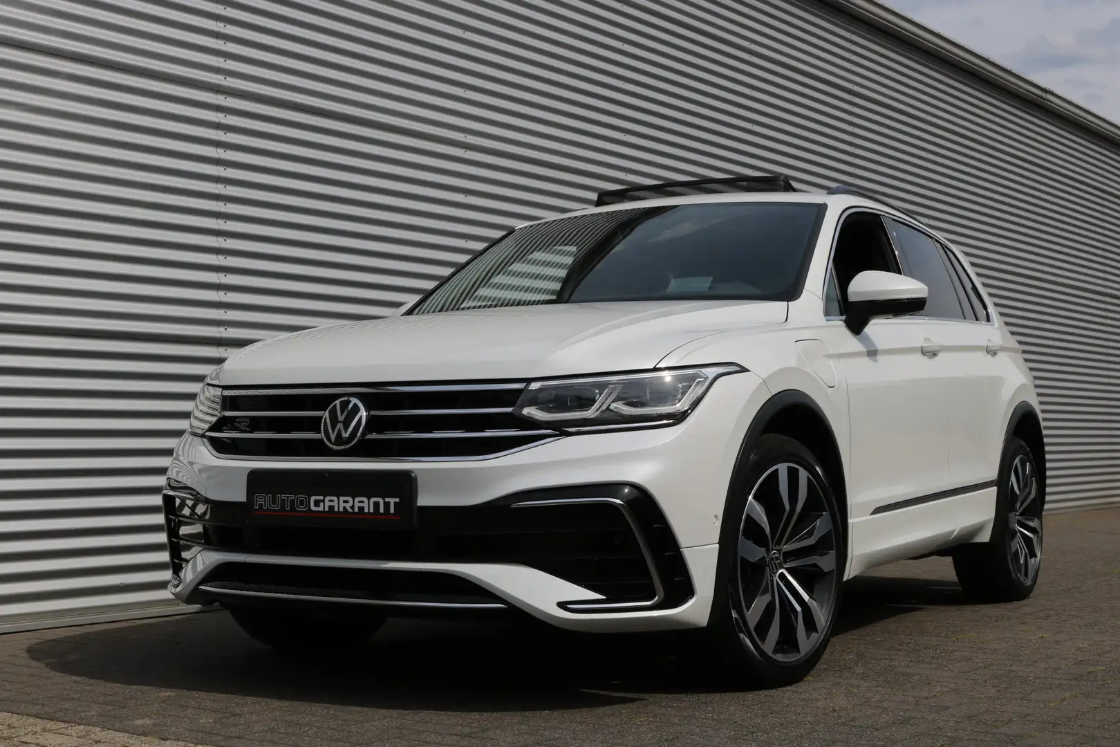 Volkswagen Tiguan 1.4 TSI eHybrid R-Line 245PK Aut (Panodak Sportled Wit - 1