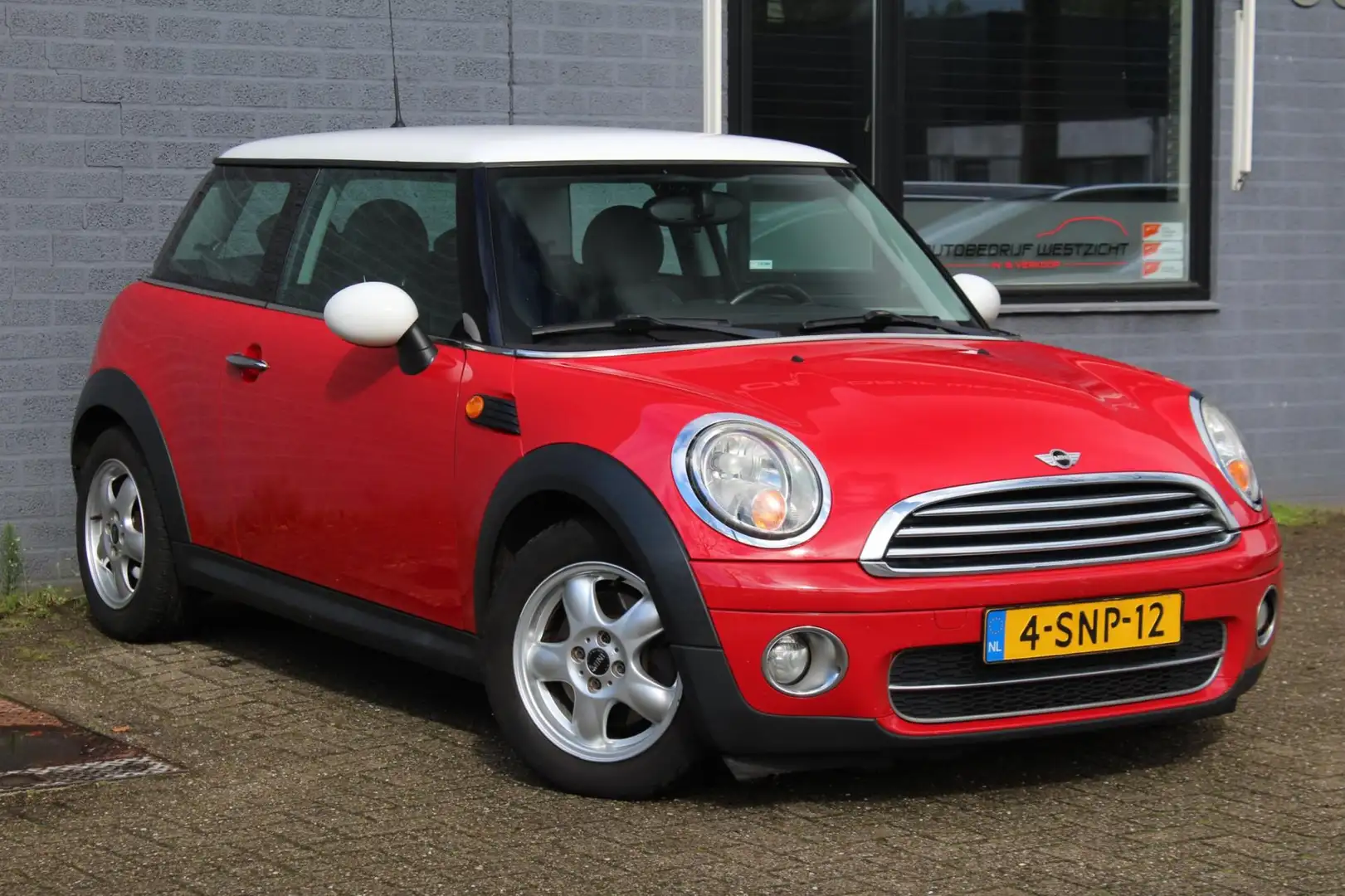 MINI Cooper D Mini 1.6 Diesel, Leder, Airco, 6-bak, NAP Rood - 2