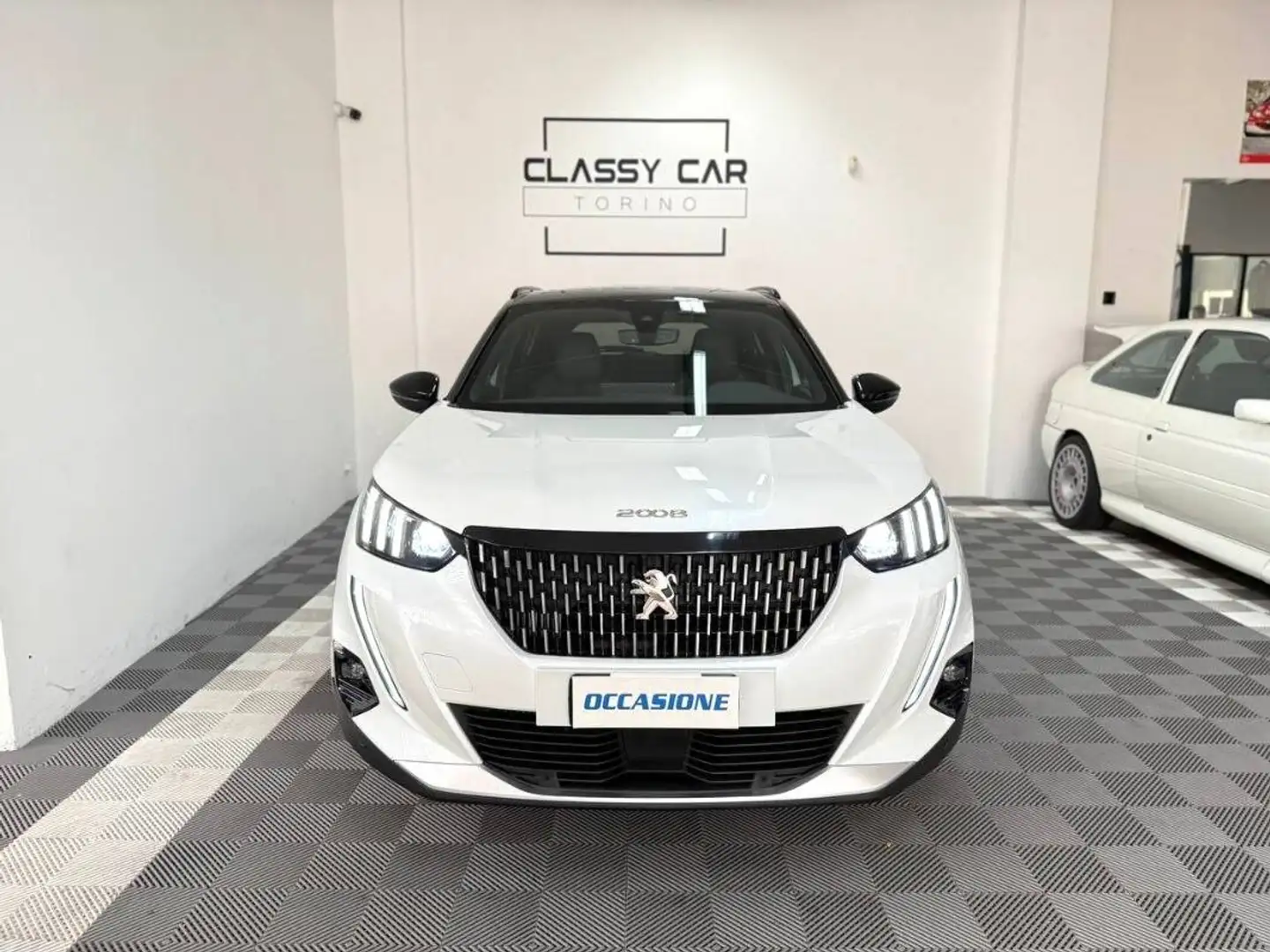 Peugeot 2008 1.5 Hdi 130cv GT Pack Automatica 8 Blanc - 2