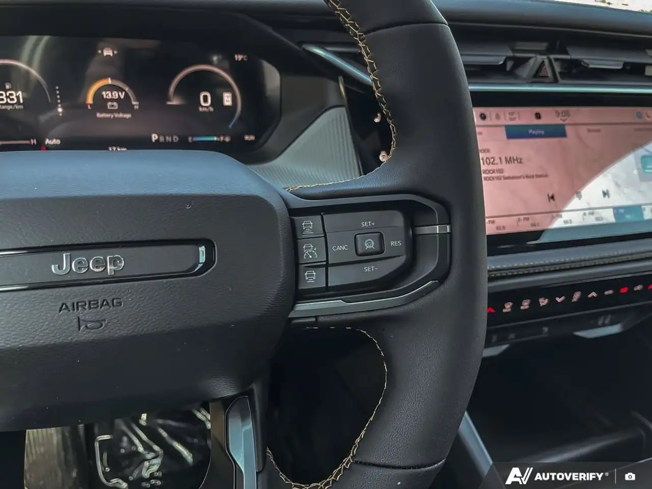 Jeep Cherokee снимка Jeep Cherokee