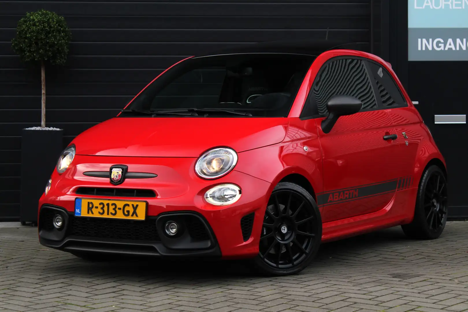 Abarth 595 Competizione 1.4 T-Jet | Pano | Beats | Leder | Stoelverw. Red - 1