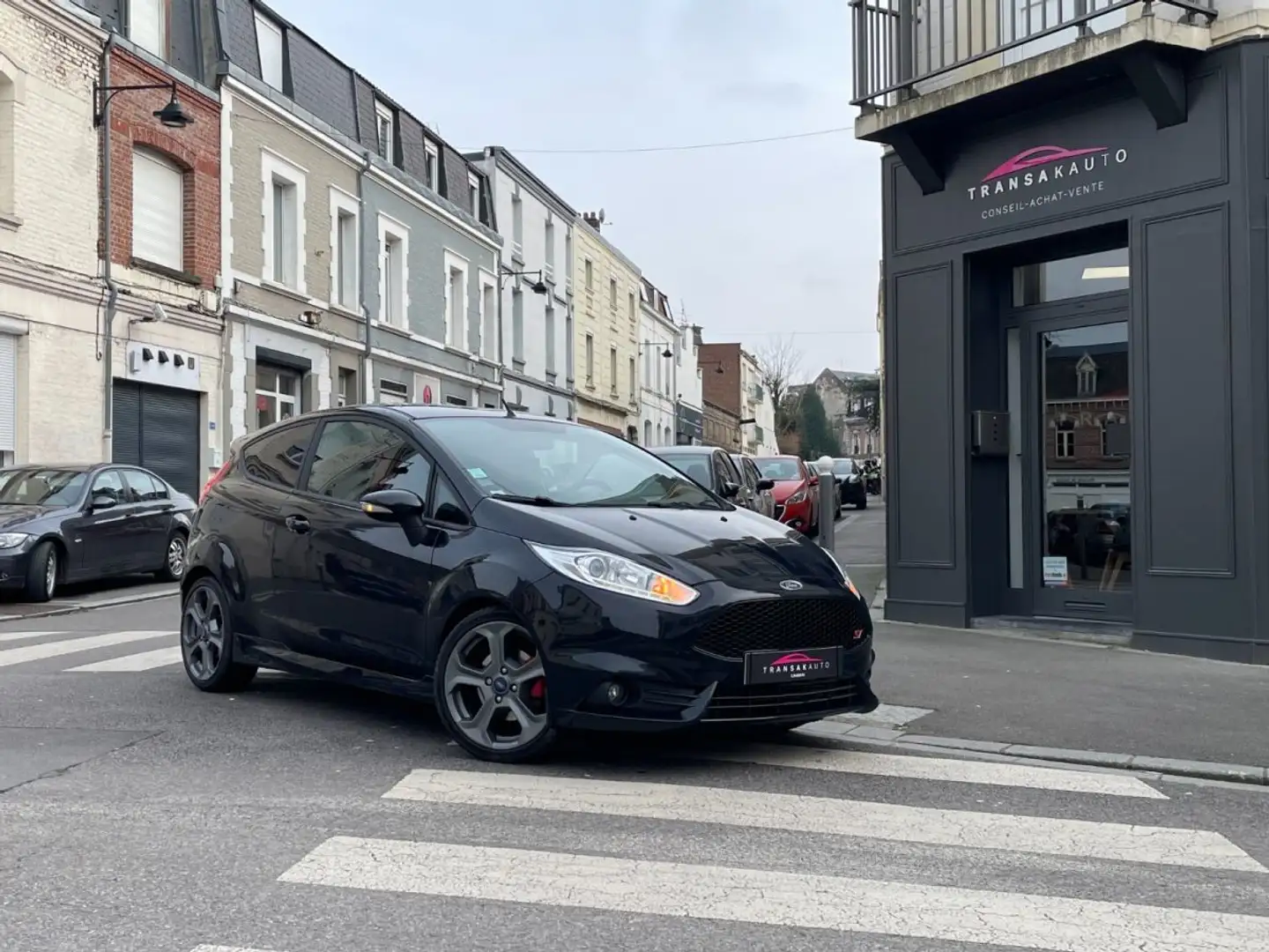 Ford Fiesta 1.6 EcoBoost 182 ST / RECARO / SIEGES CHAUFFANTS / Noir - 1