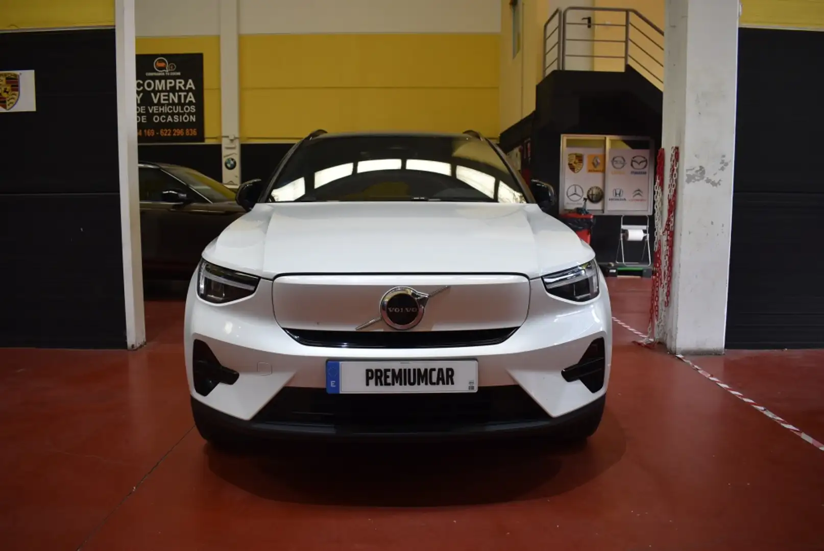 Volvo XC40 P8 Recharge Plus Eléctrico Puro Blanco - 2