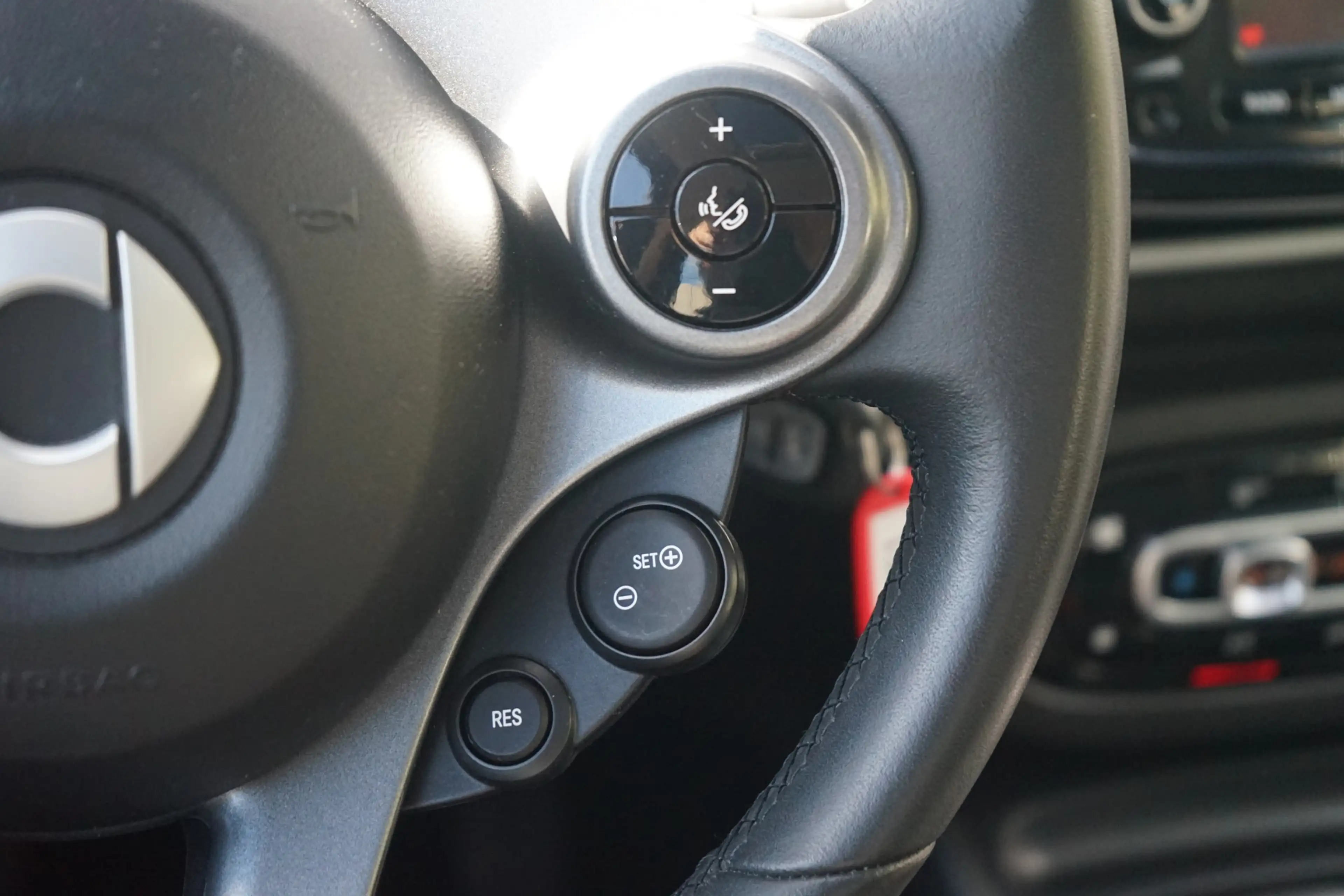smart forFour forfour 0.9 Prime Tempomat Sitzheizung PDC USB — photo 15