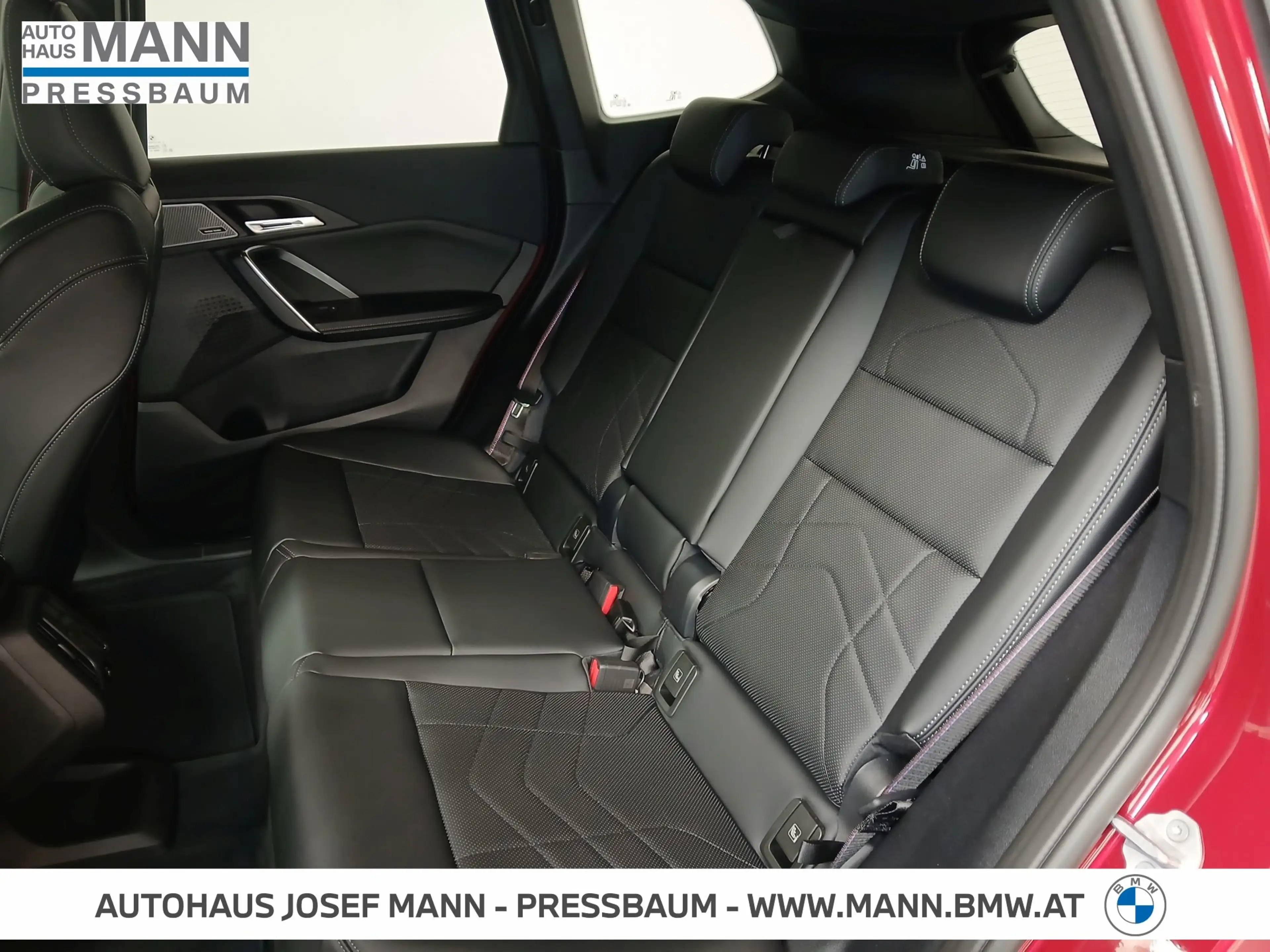 BMW iX1 eDrive20 M SPORTPAKET PRO, PREMIUM PAKET — photo 8