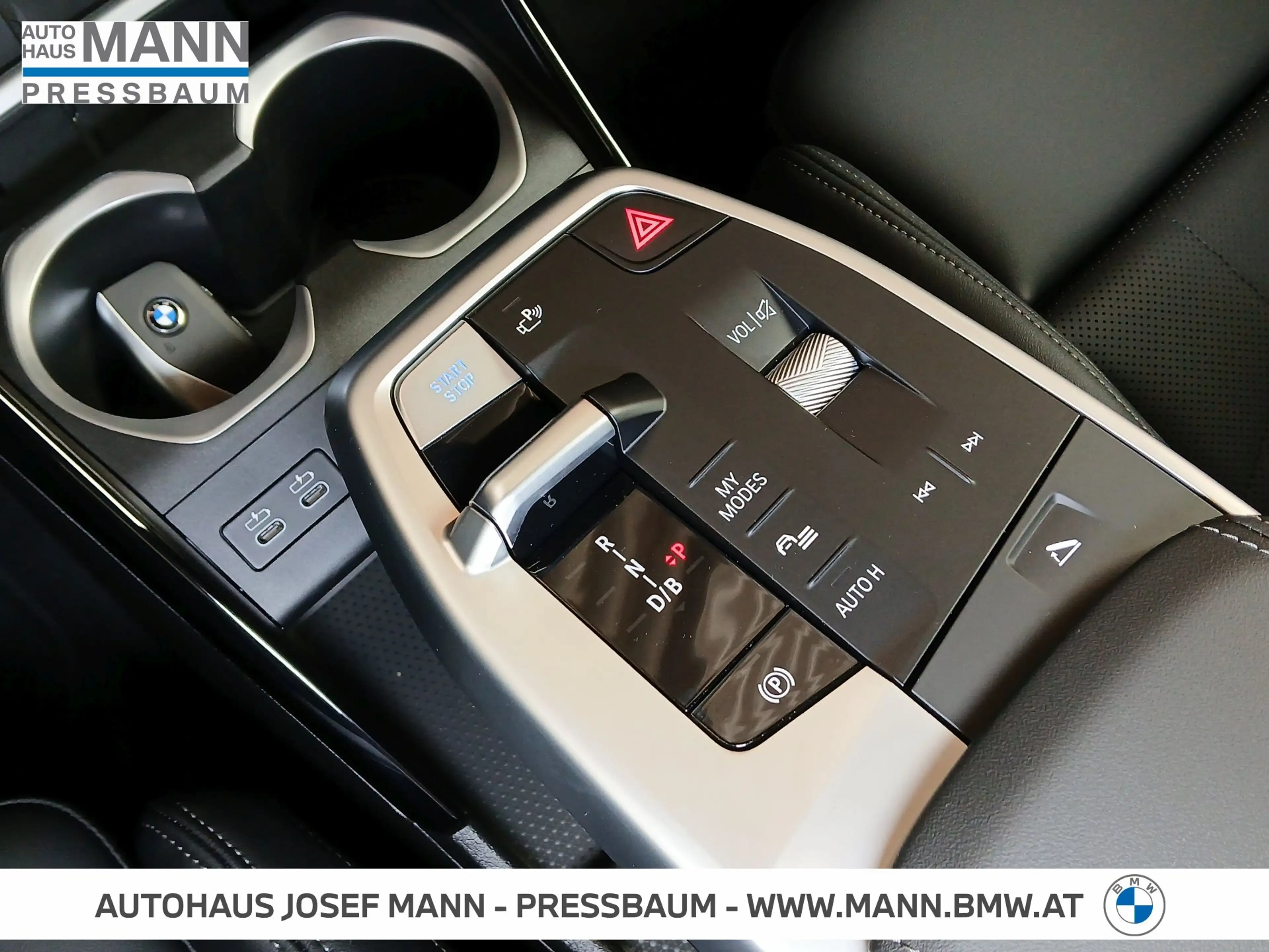 BMW iX1 eDrive20 M SPORTPAKET PRO, PREMIUM PAKET — photo 13