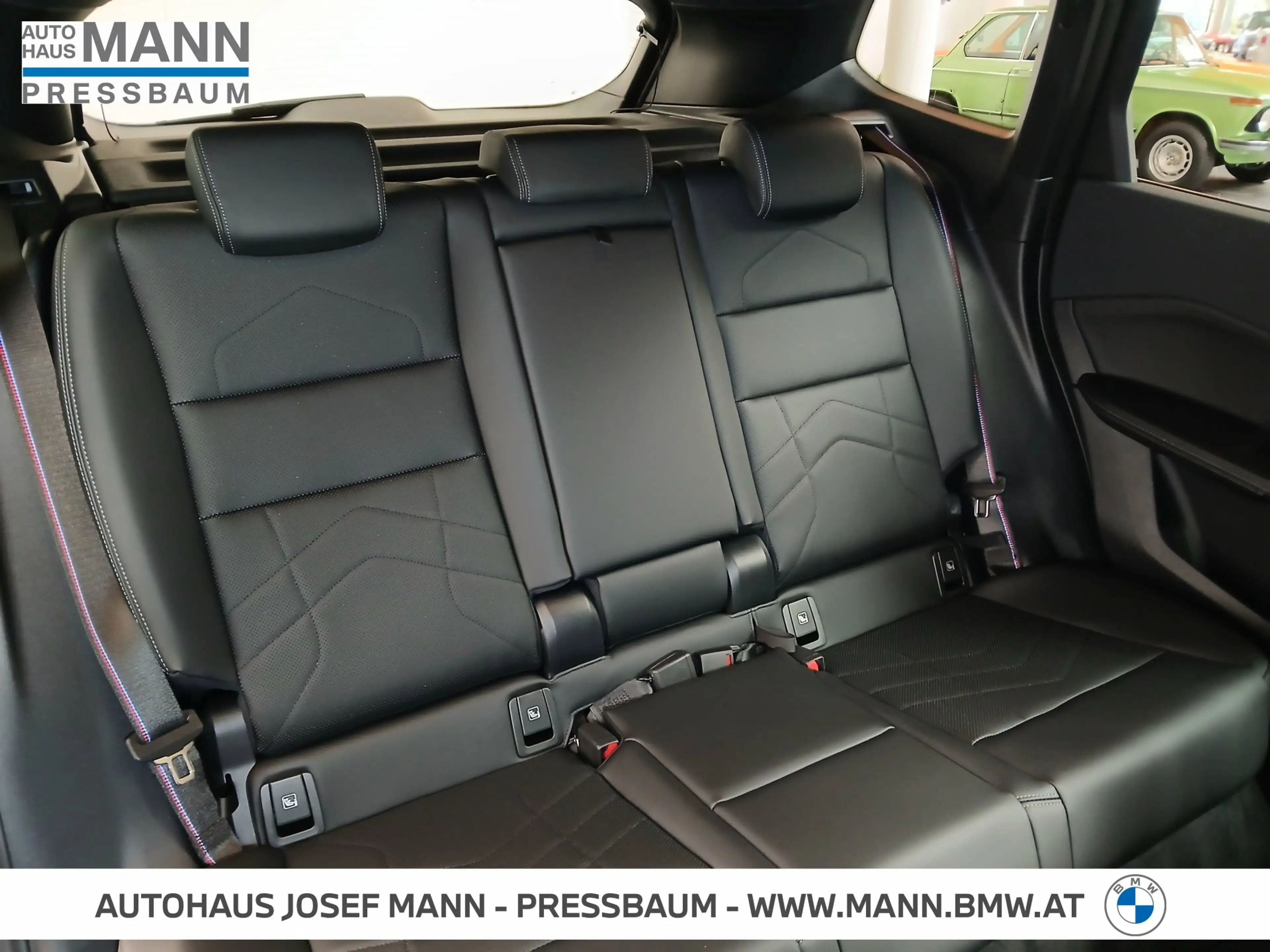 BMW iX1 eDrive20 M SPORTPAKET PRO, PREMIUM PAKET — photo 7
