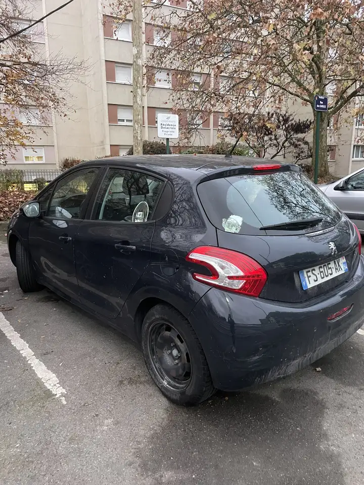 Peugeot 208 1.0 PureTech 68ch BVM5 Active