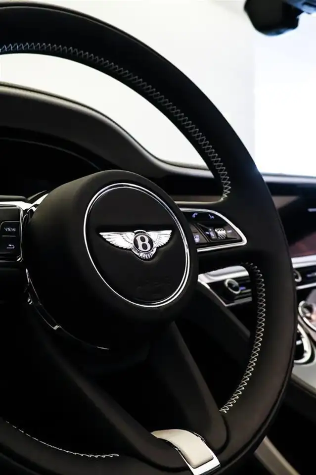 Bentley Continental снимка Bentley Continental