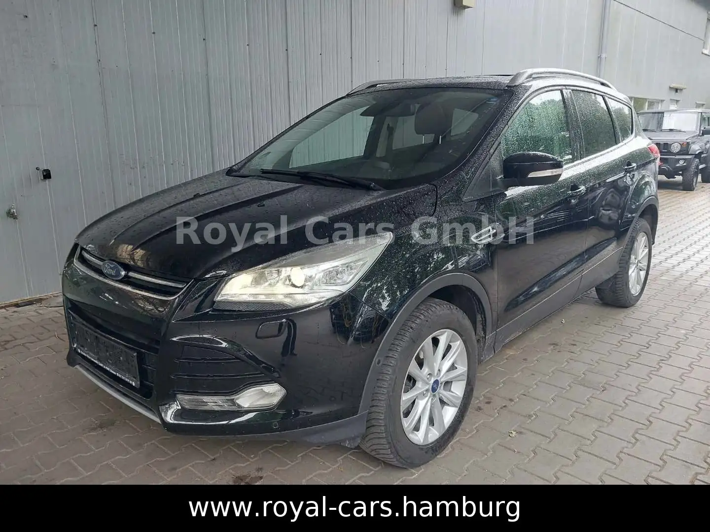 Ford Kuga Titanium NAVI*PANO*LEDER*XENON*CAM*PDC*SHZ* Schwarz - 1