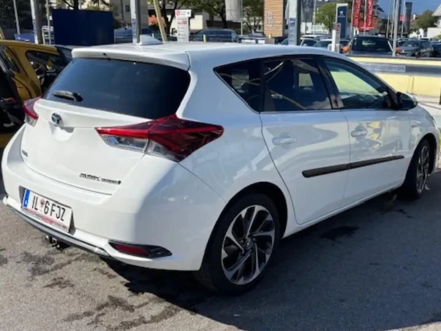 Toyota Auris Auris TS 1,2 Turbo Lounge MDS Lounge Weiß - 2