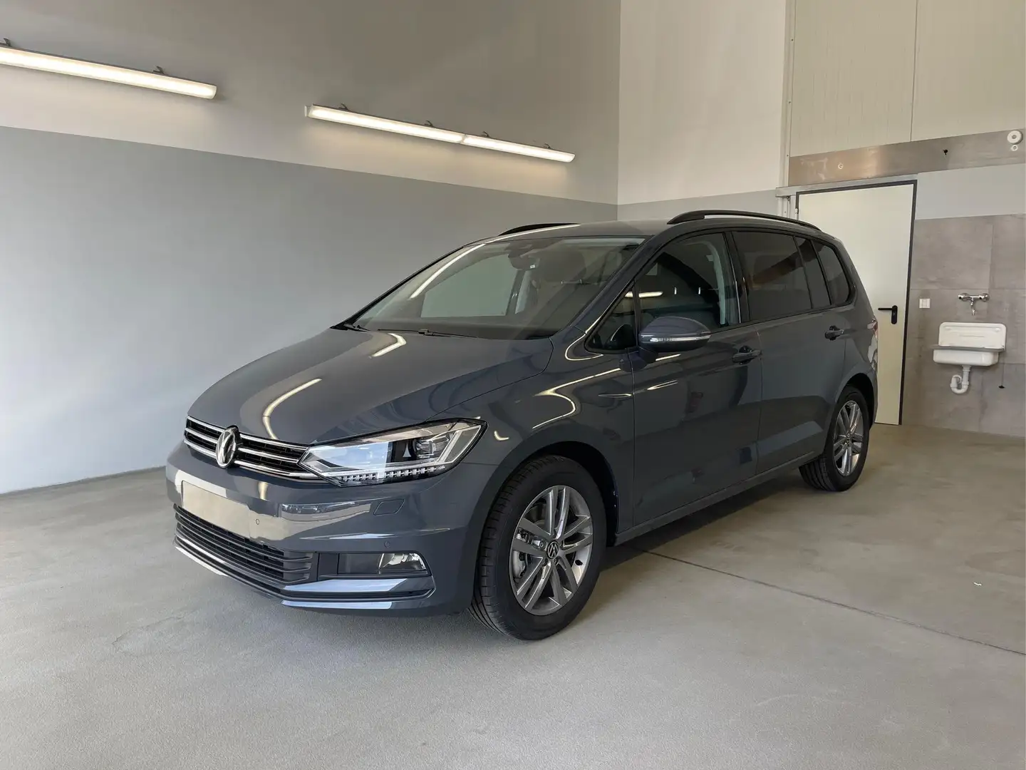 Volkswagen Touran Comfortline 7Si+IQ.Light+TrailerAss+Cam 1.5 TSI... Grau - 1