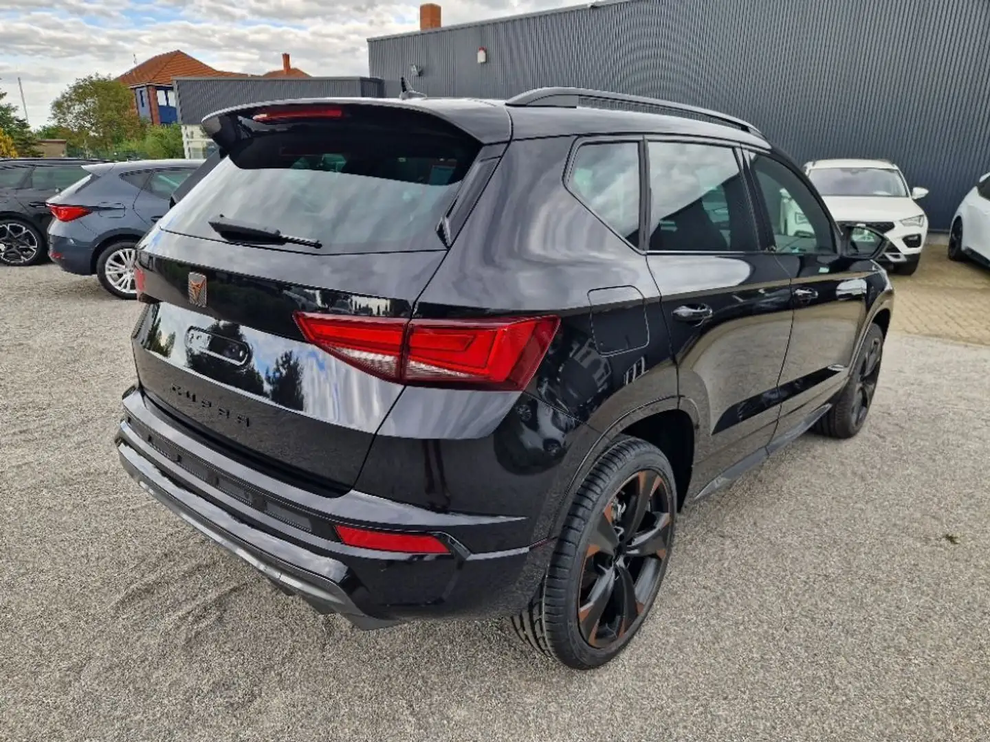 CUPRA Ateca 1.5 TSI DSG Schwarz - 2