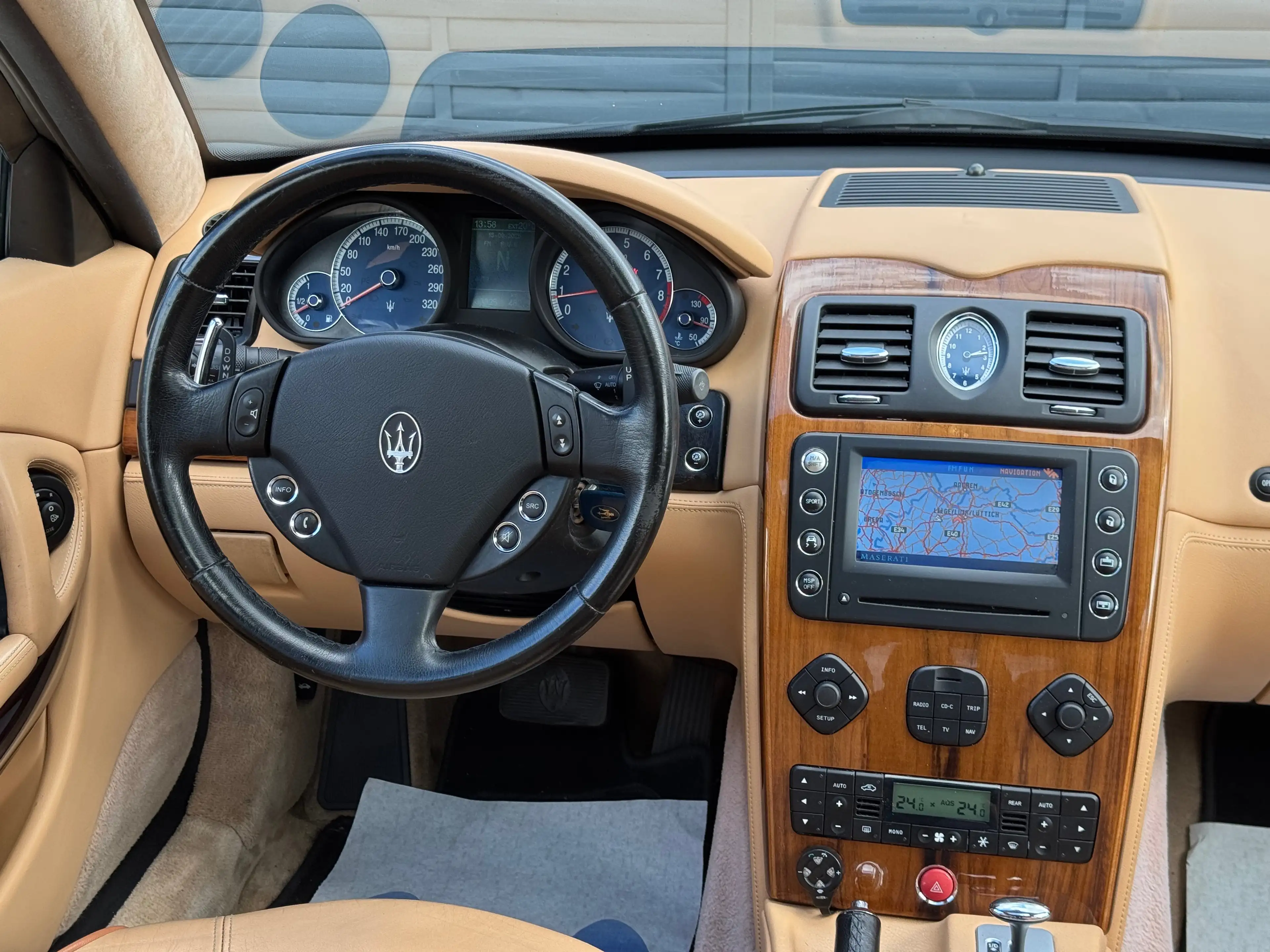 Maserati Quattroporte Quattroporte 4.2i V8 32v Sport GT — photo 13