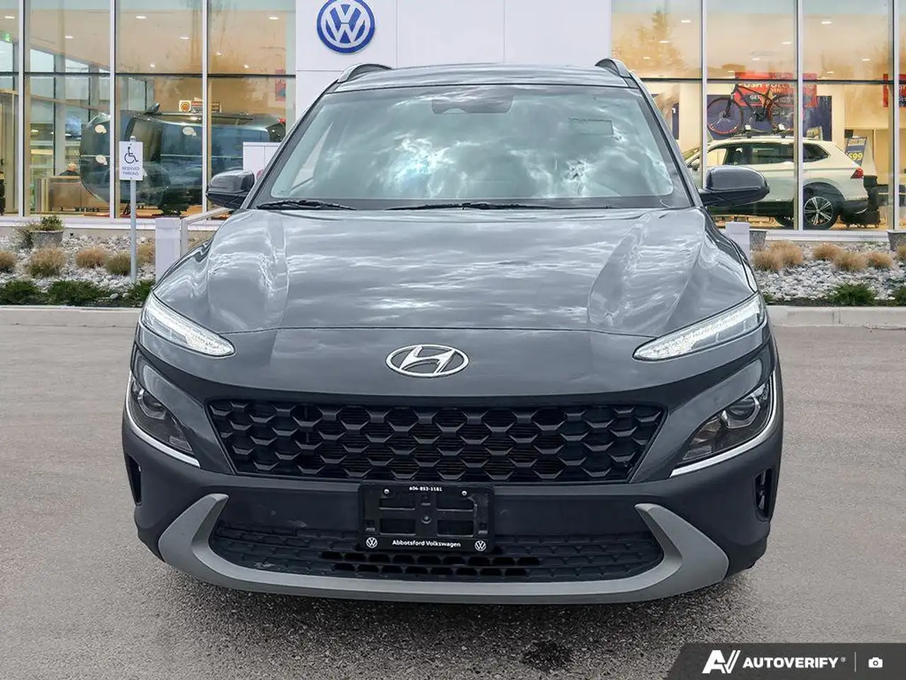 Hyundai KONA снимка Hyundai KONA