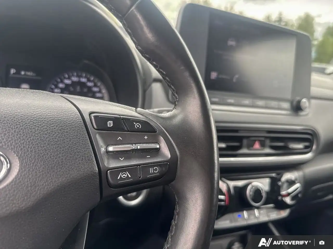 Hyundai KONA снимка Hyundai KONA