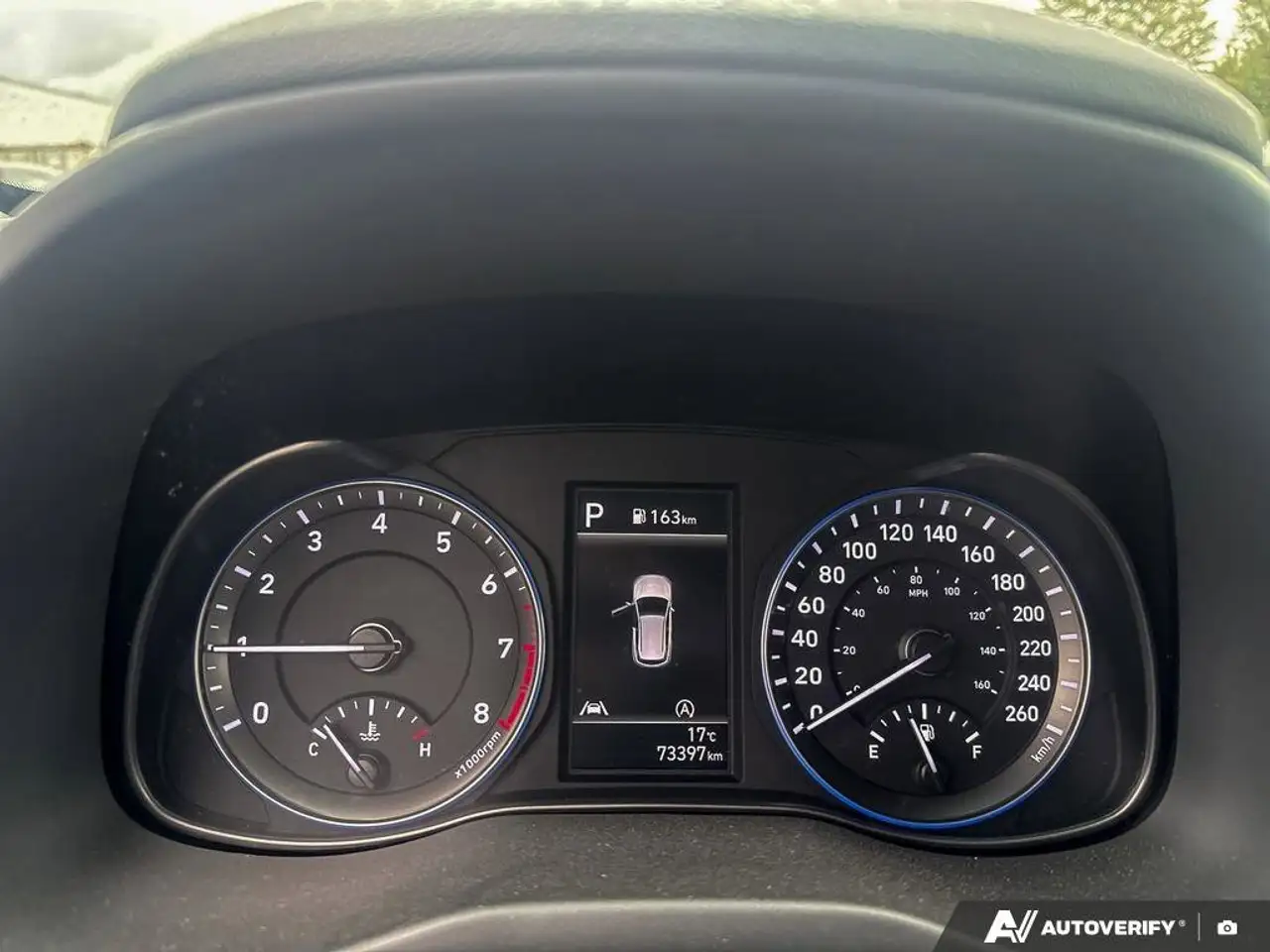 Hyundai KONA снимка Hyundai KONA