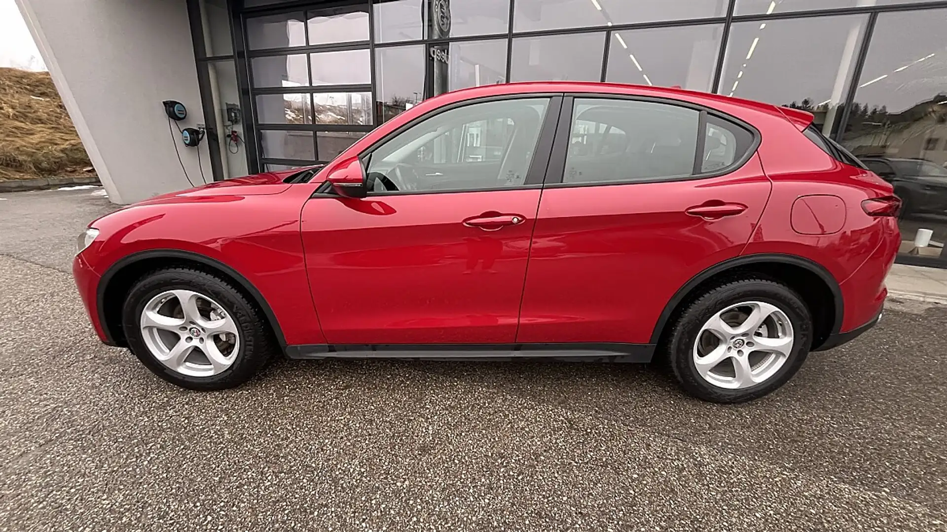 Alfa Romeo Stelvio Super 2,2 ATX RWD Rot - 2