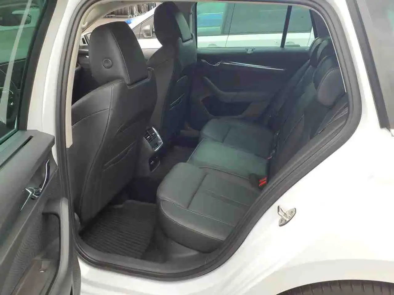 Skoda Octavia Combi 2.0 TSI 4x4 DSG STYLE*MATRIX*HUD*C, миниатюра 8